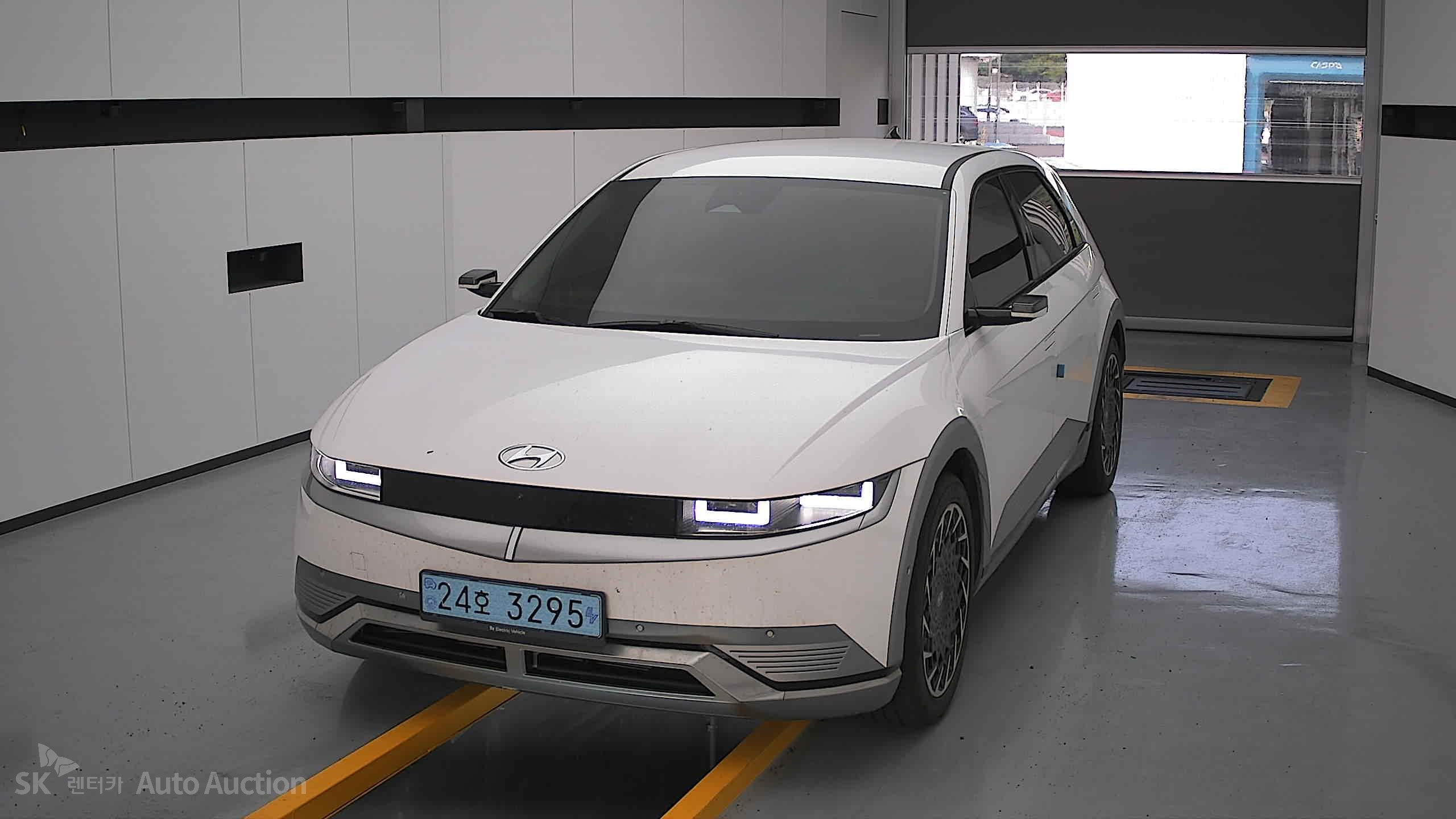 2022 - hyundai ioniq