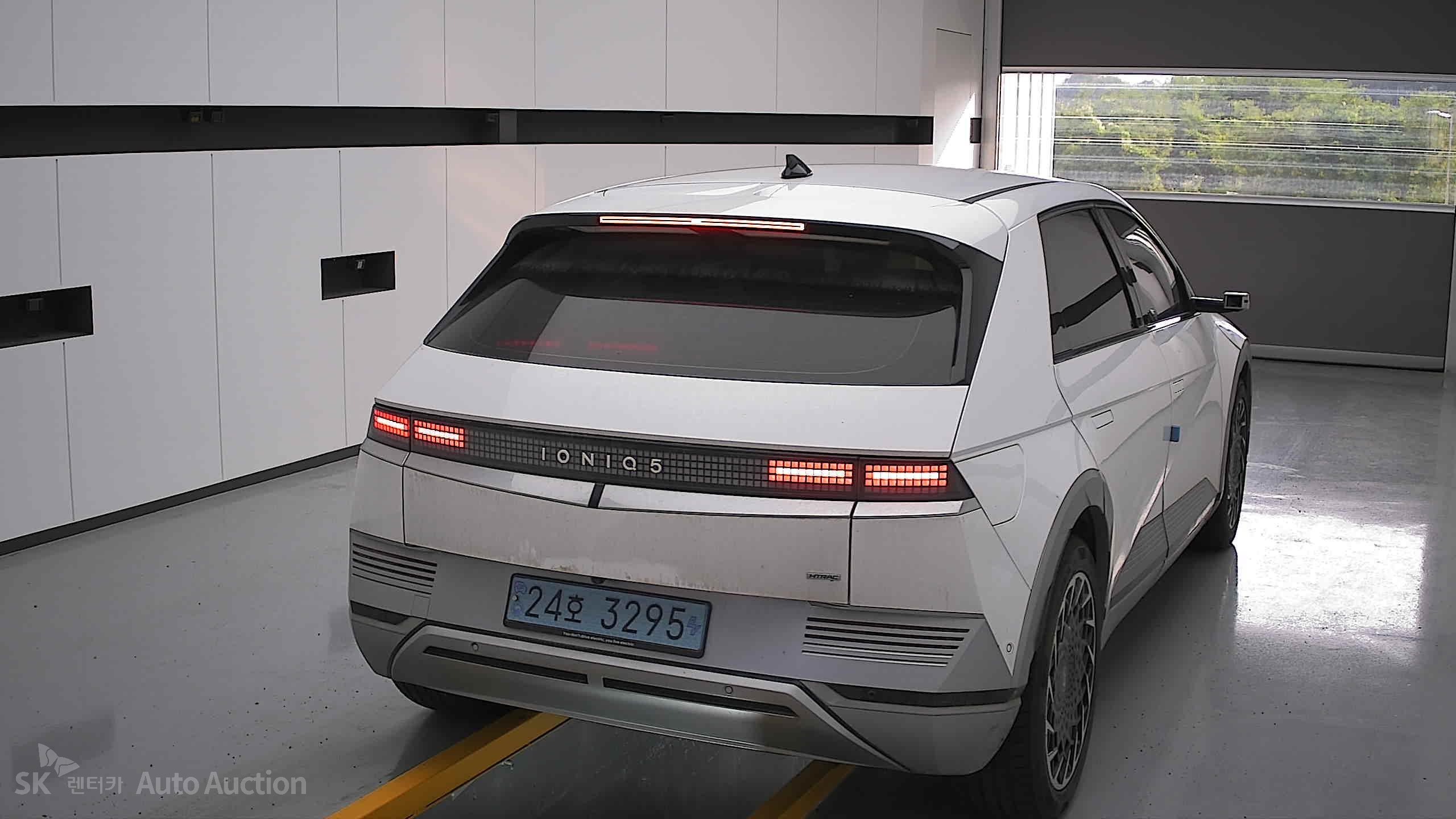 2022 - hyundai ioniq