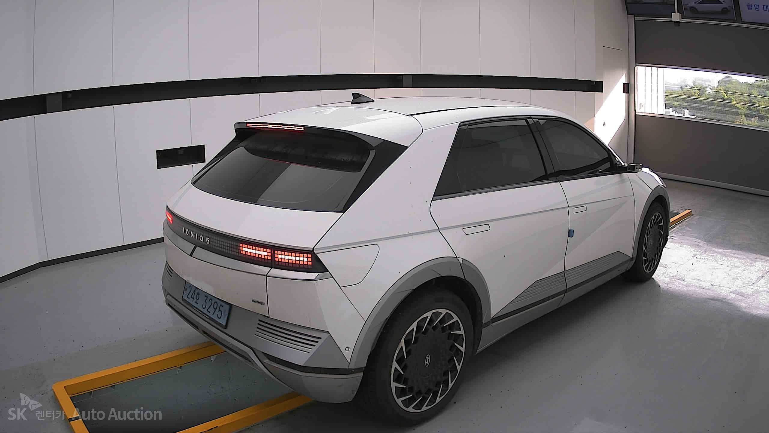 2022 - hyundai ioniq