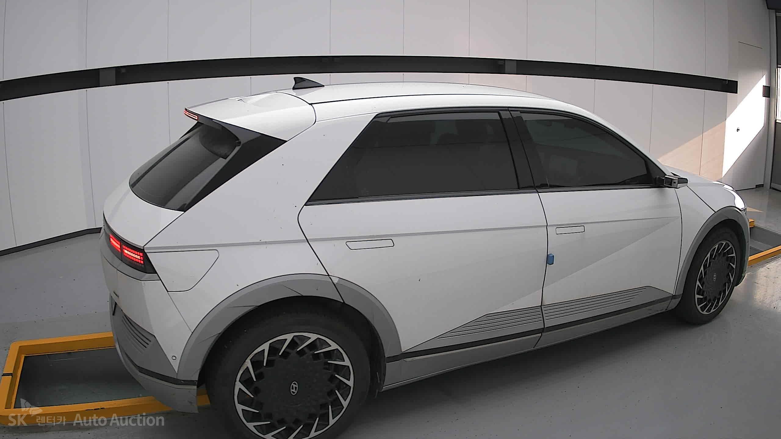 2022 - hyundai ioniq