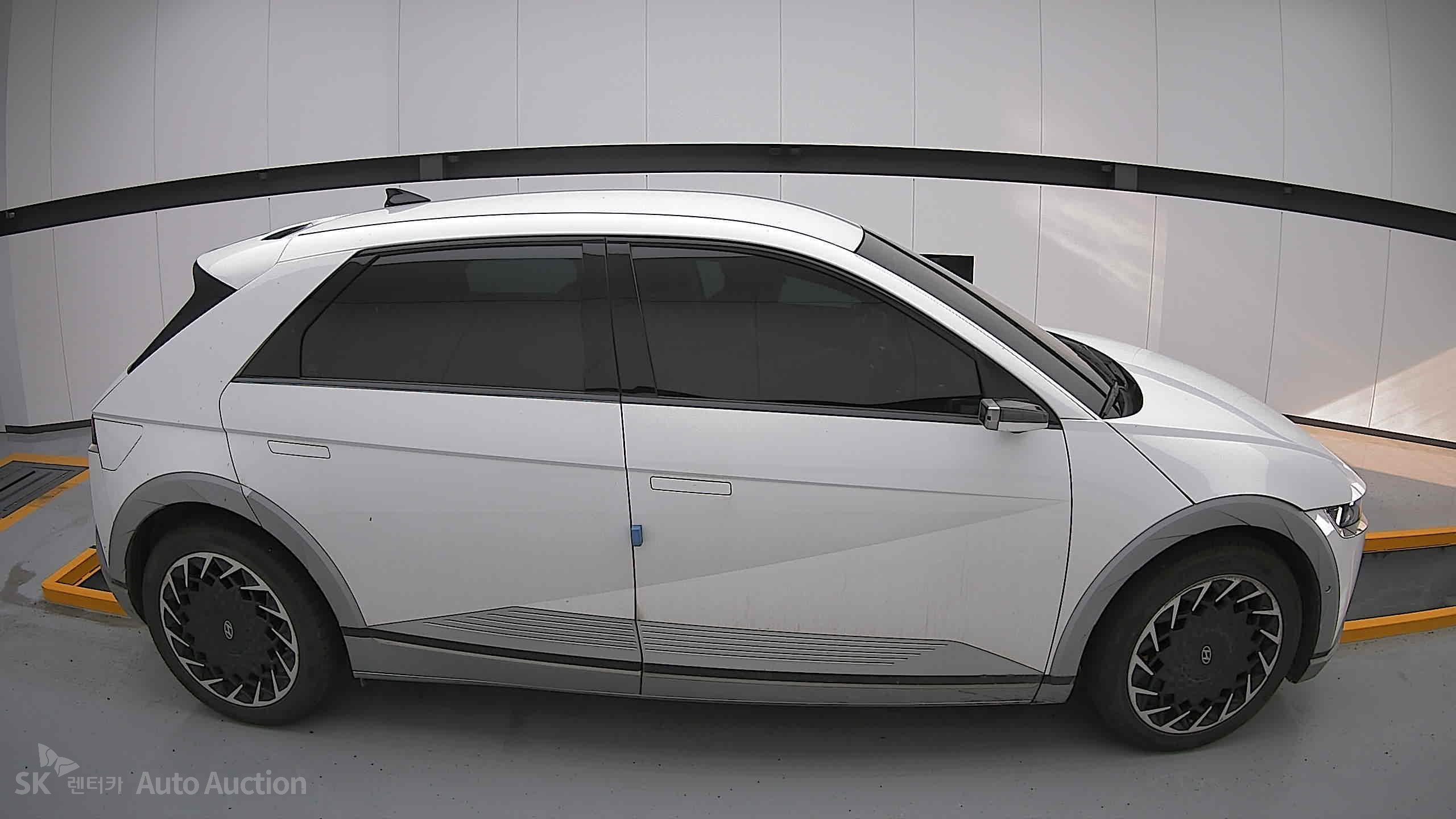 2022 - hyundai ioniq