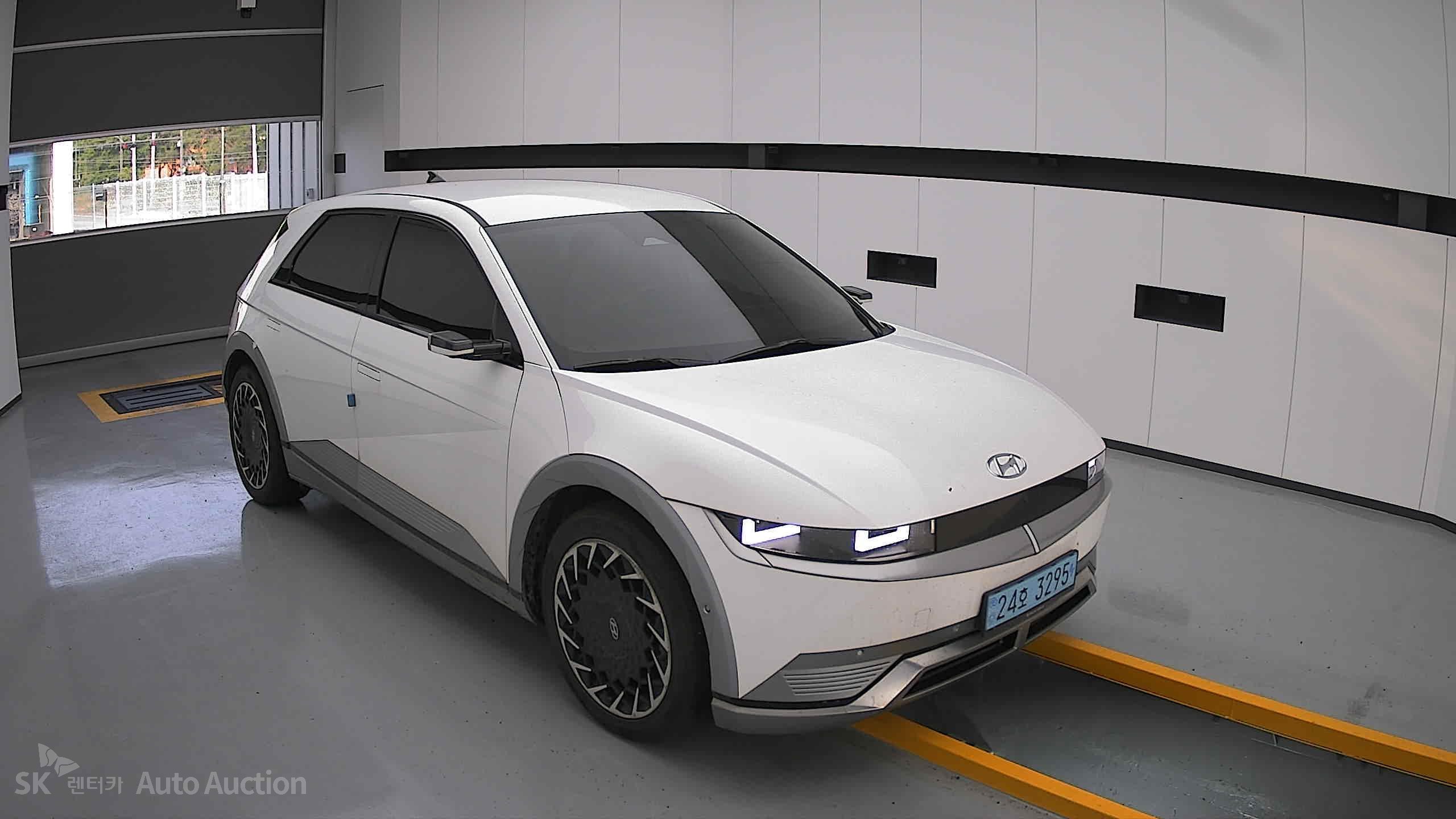 2022 - hyundai ioniq