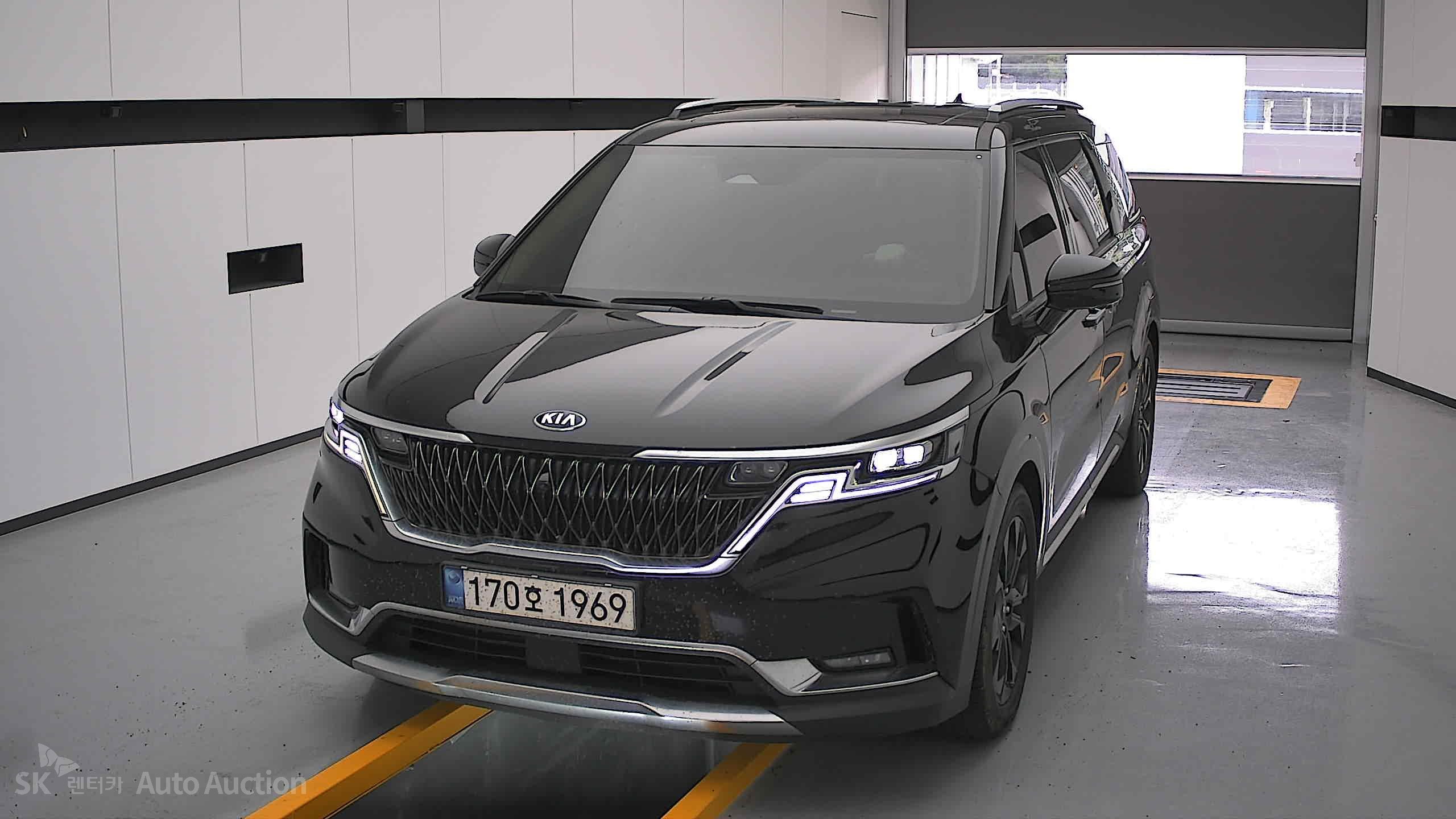 2021 - kia carnival