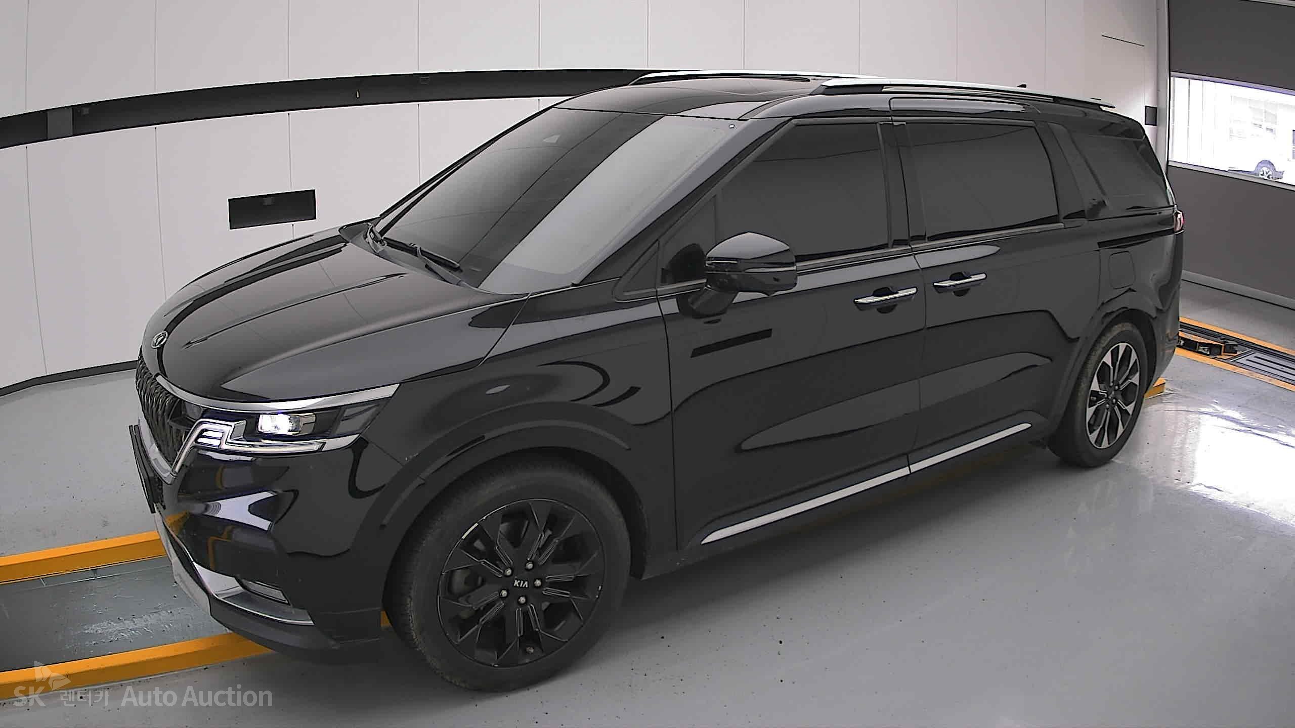 2021 - kia carnival