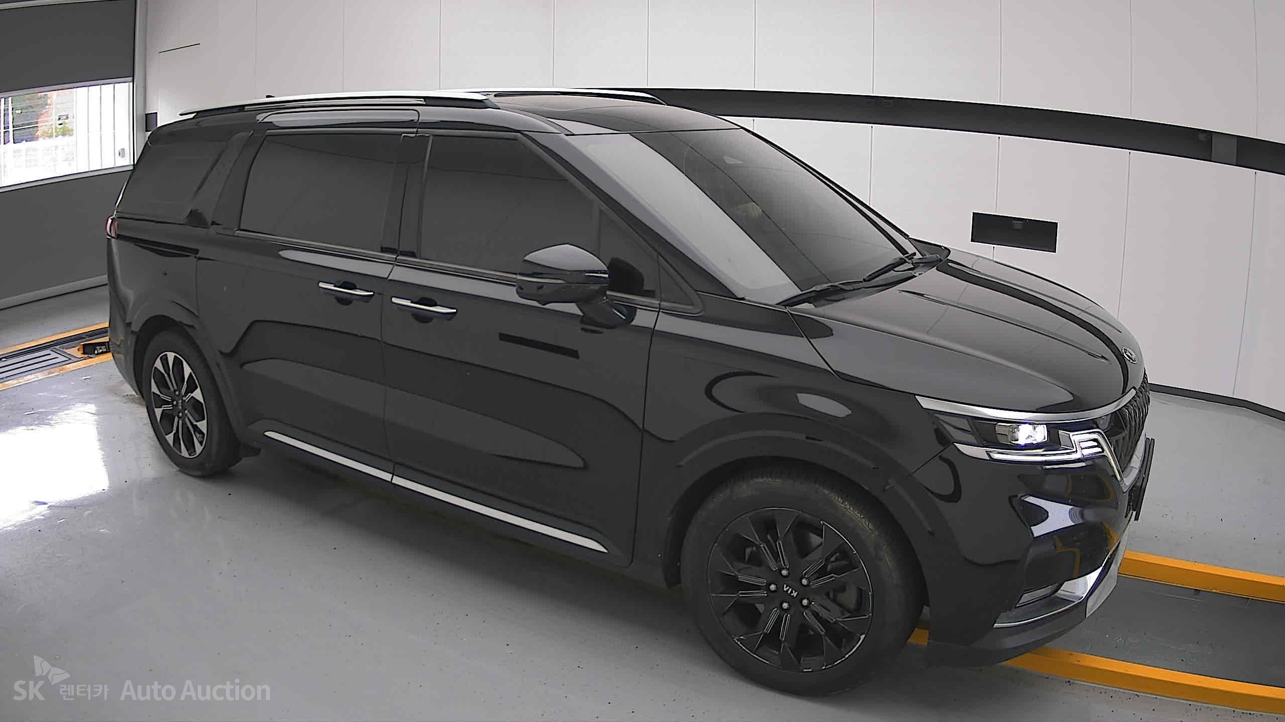 2021 - kia carnival