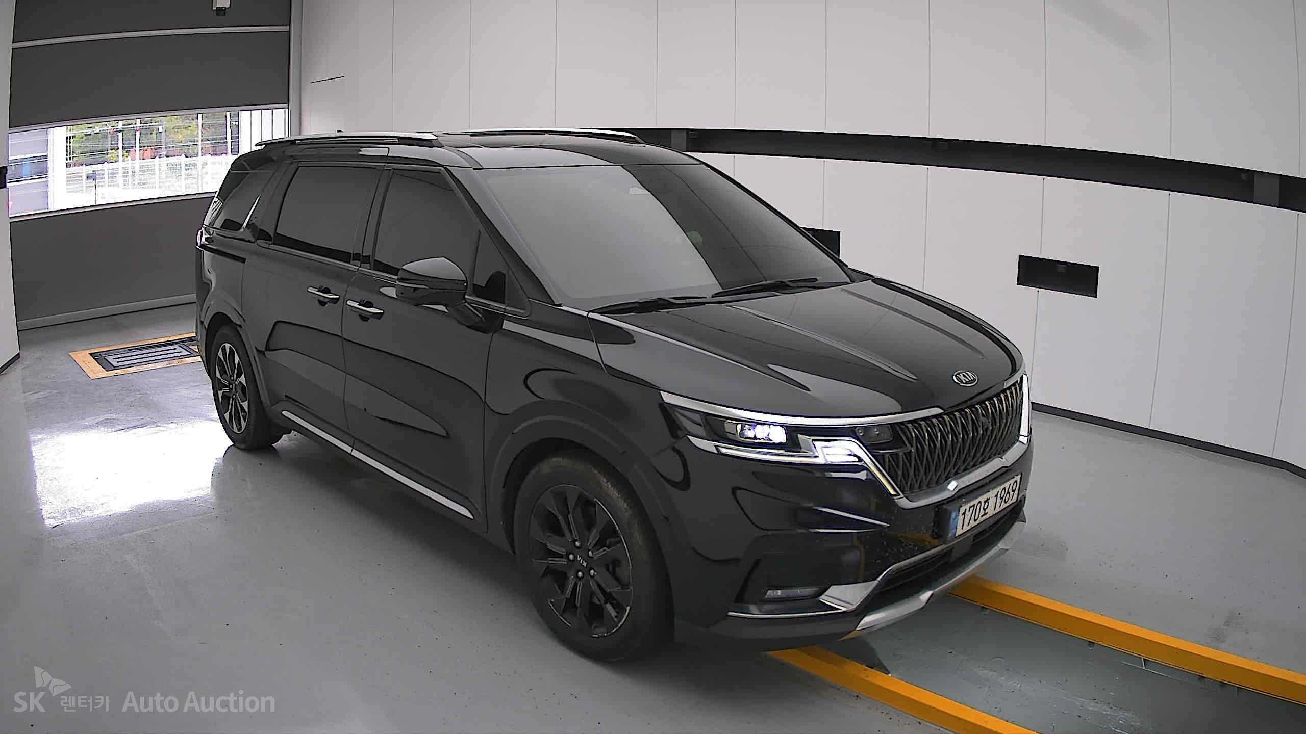 2021 - kia carnival