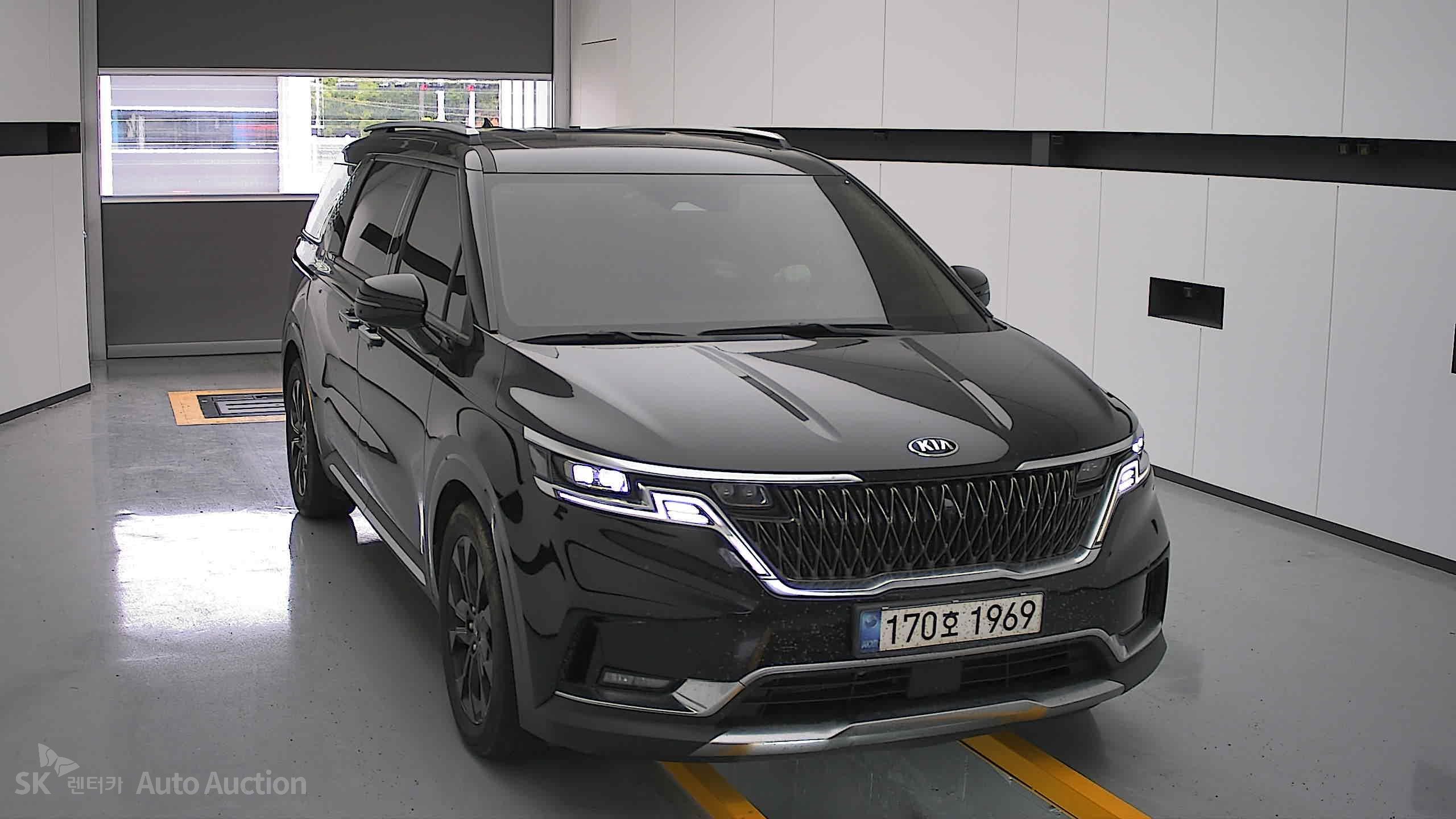 2021 - kia carnival