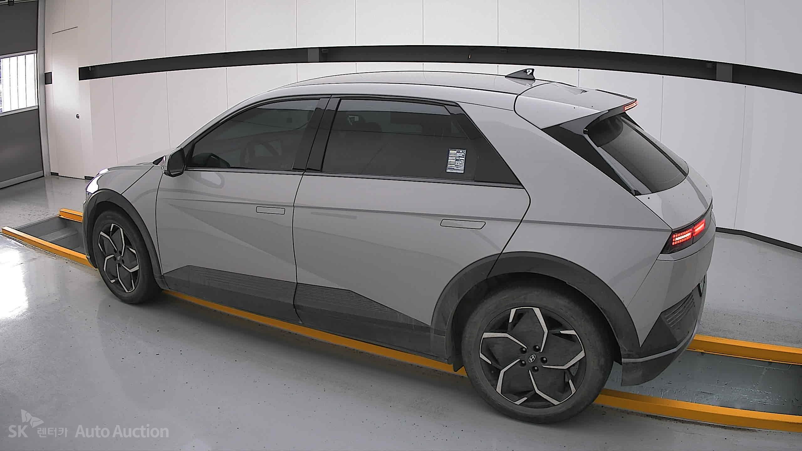 2022 - hyundai ioniq