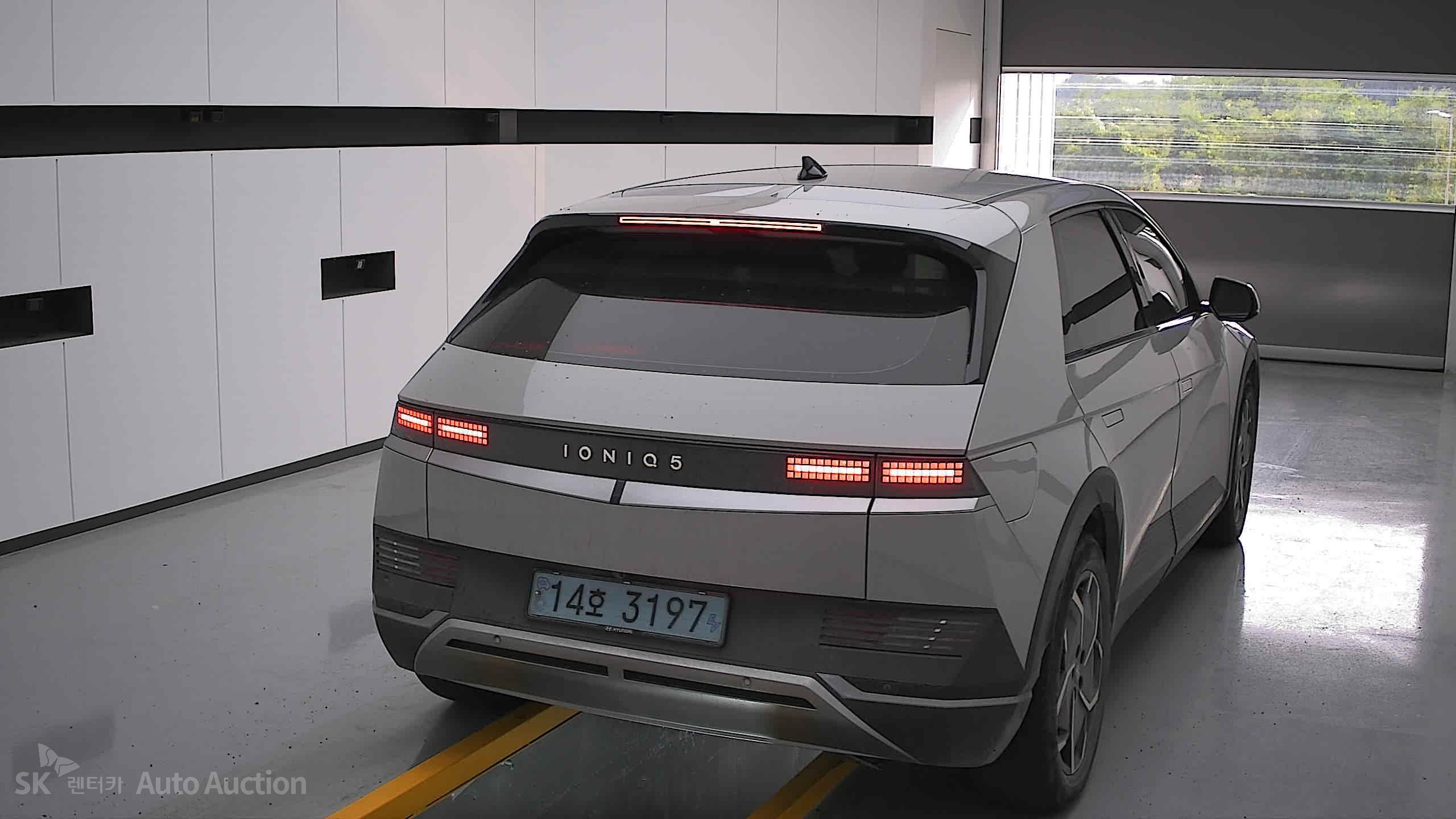 2022 - hyundai ioniq