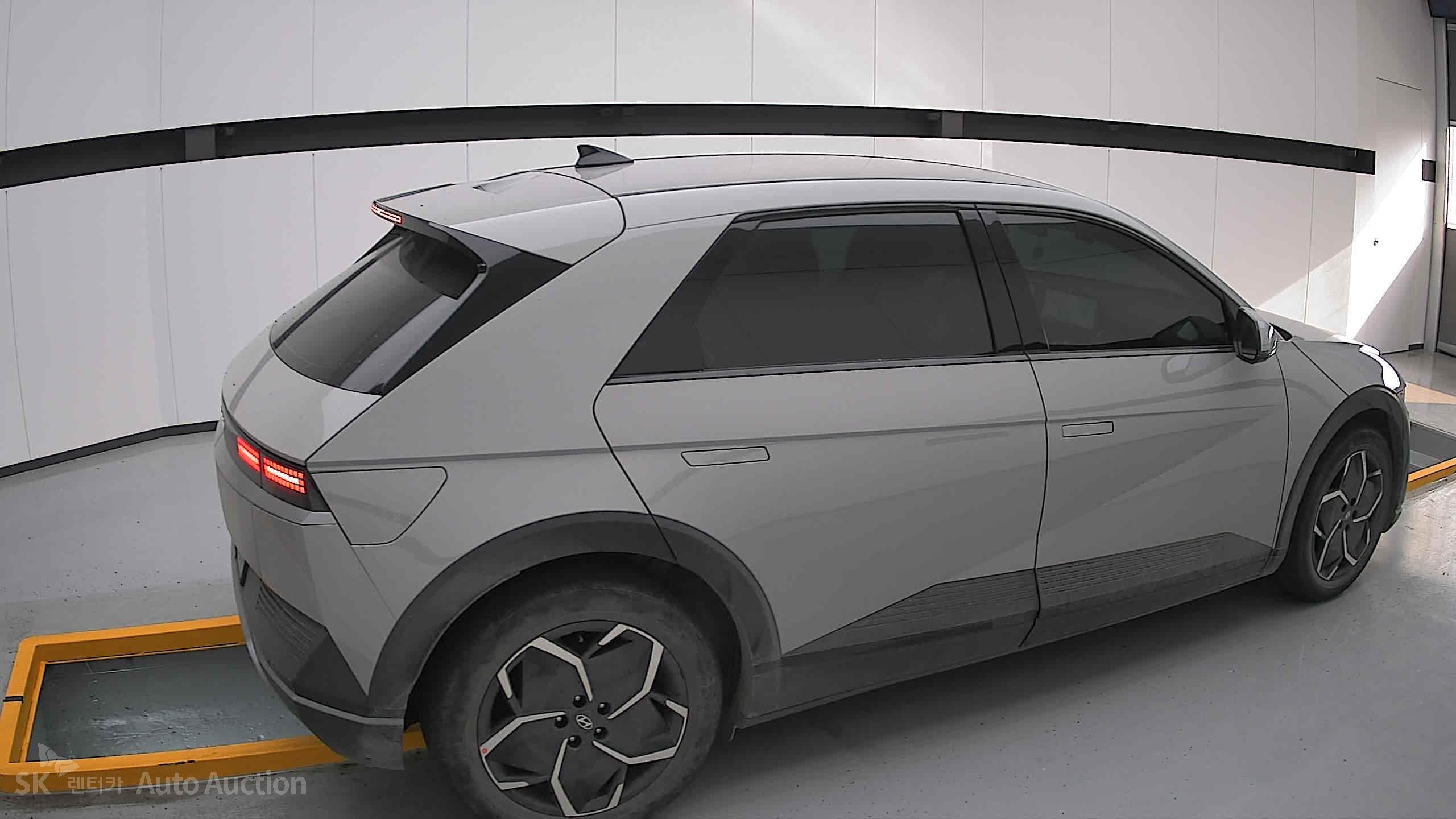 2022 - hyundai ioniq