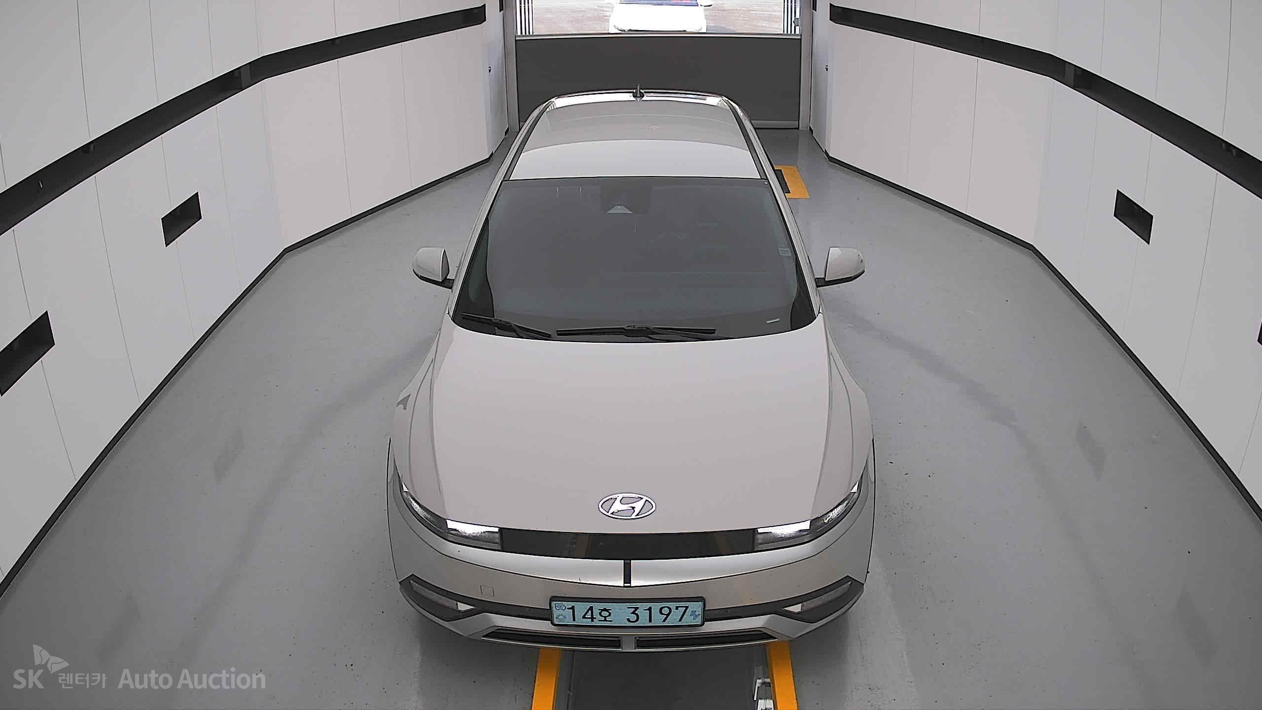 2022 - hyundai ioniq