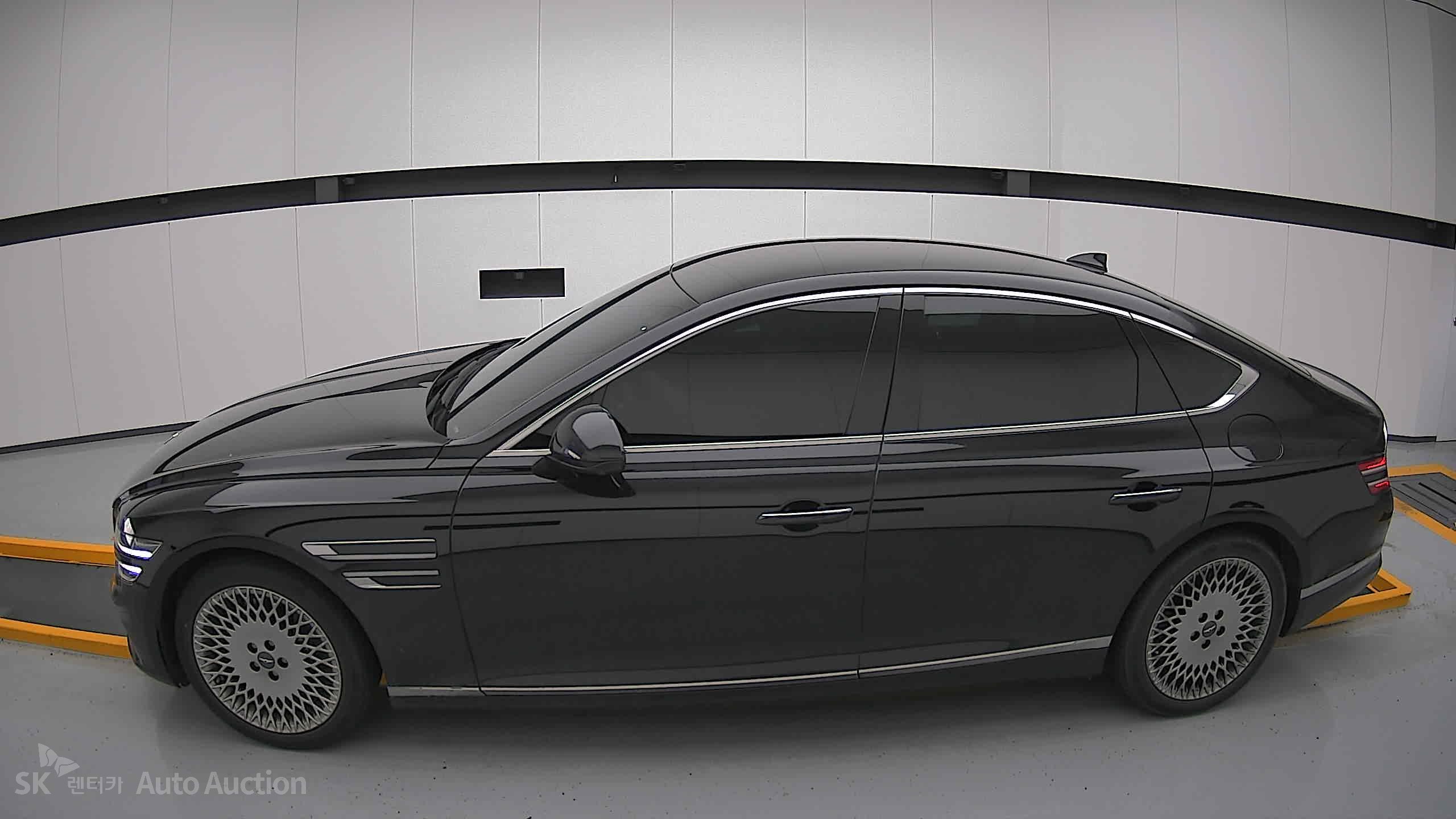 2022 - genesis g80