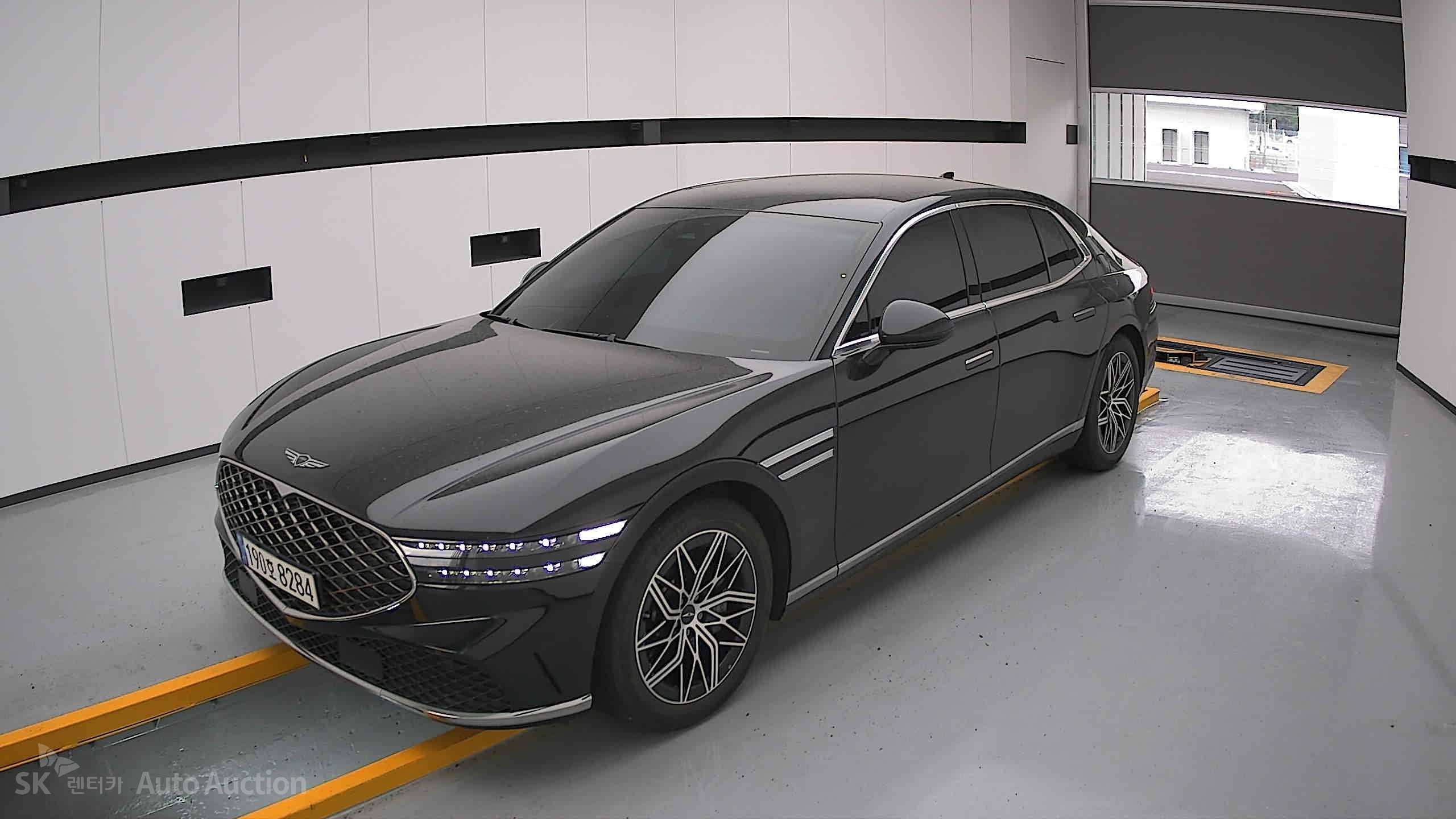 2022 - genesis g90