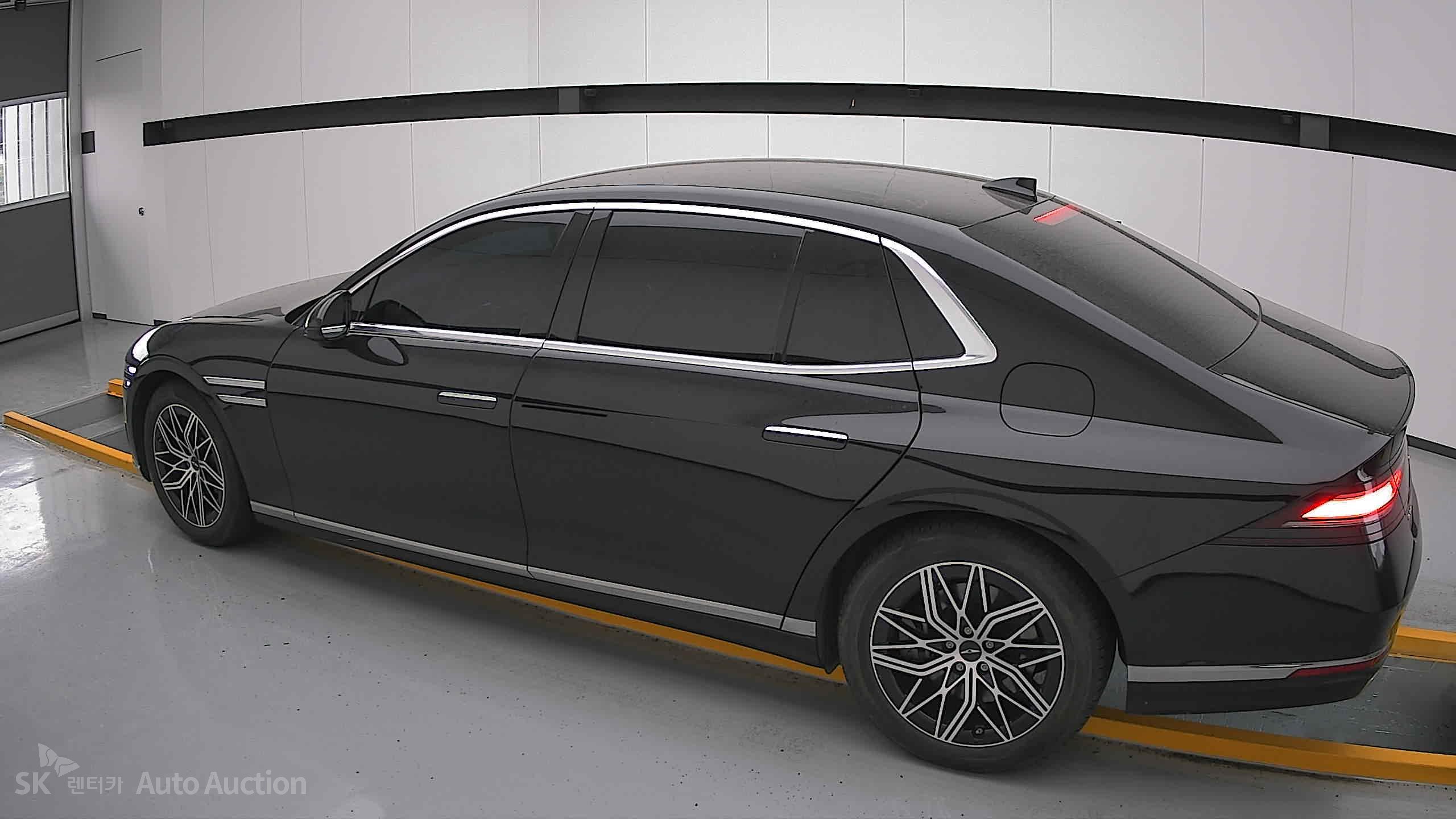 2022 - genesis g90