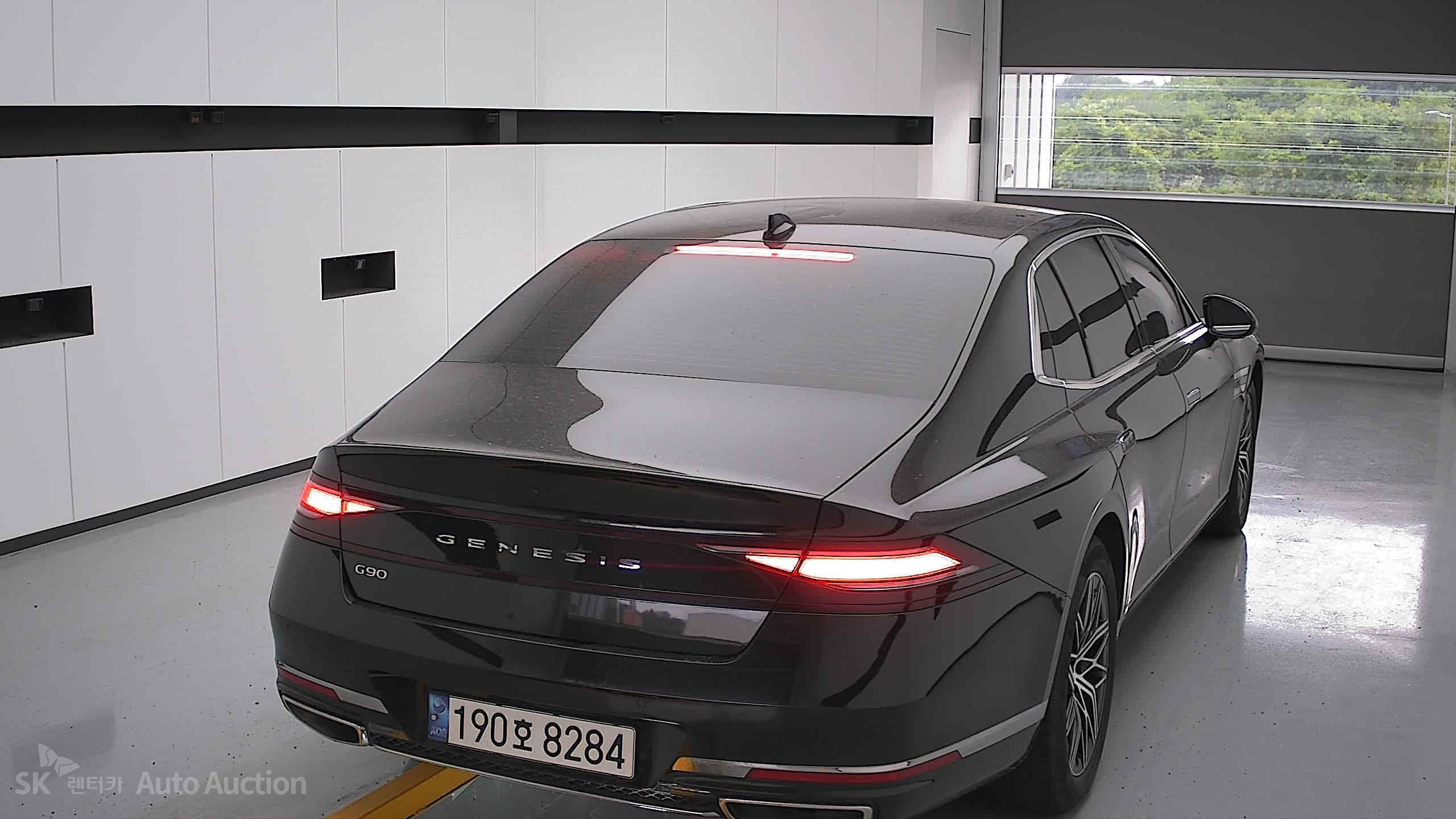 2022 - genesis g90