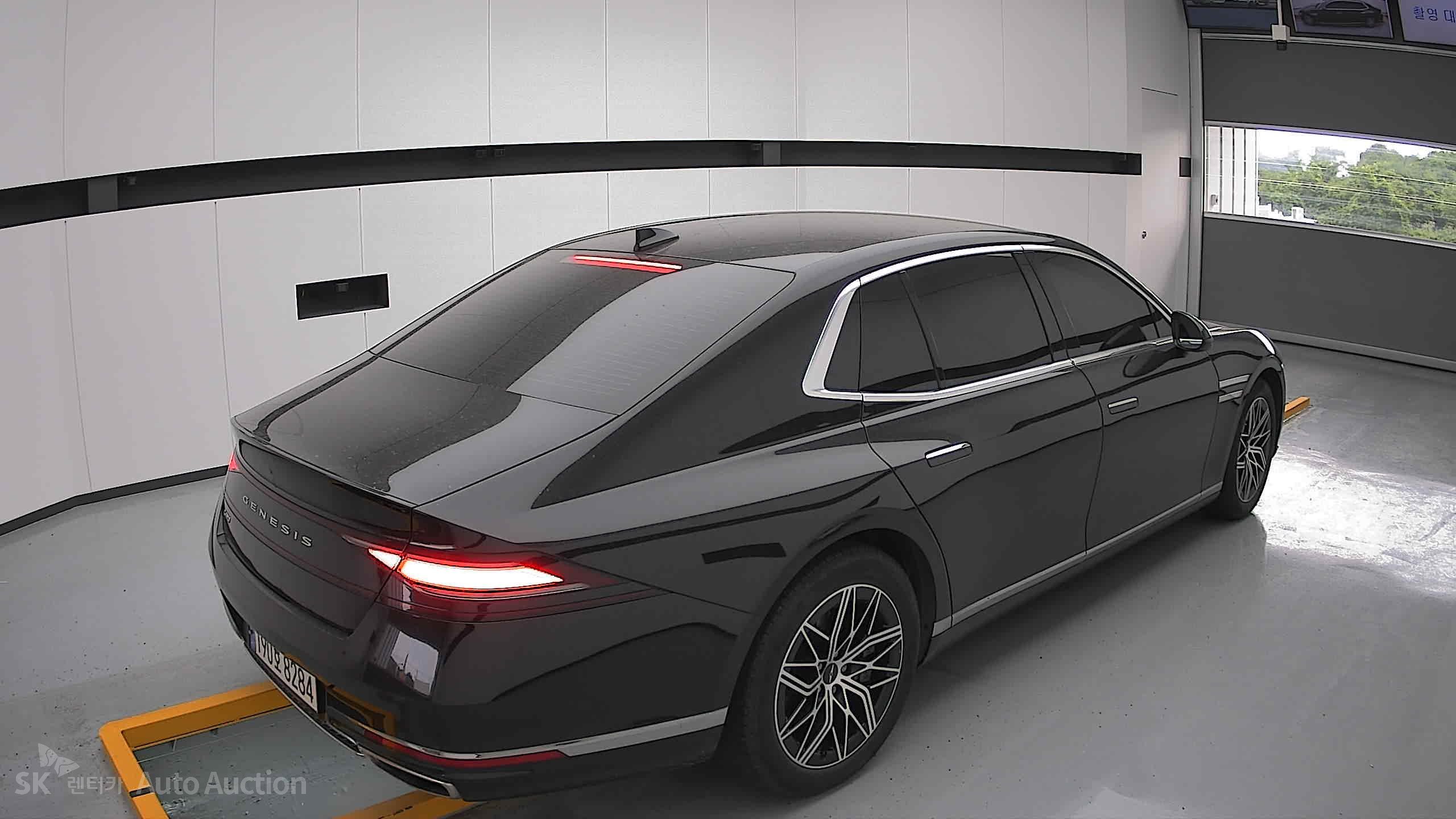 2022 - genesis g90