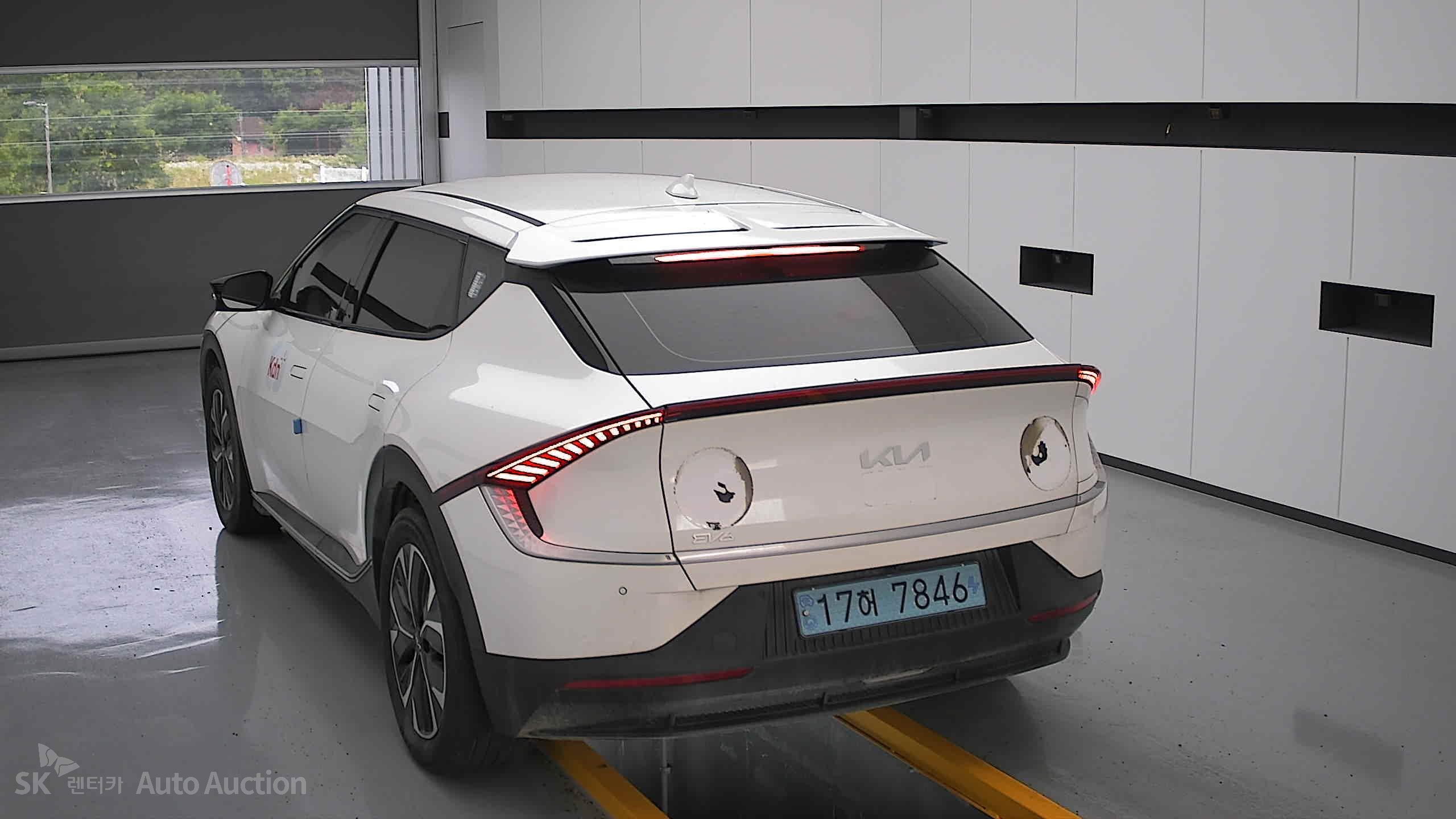2022 - kia ev6