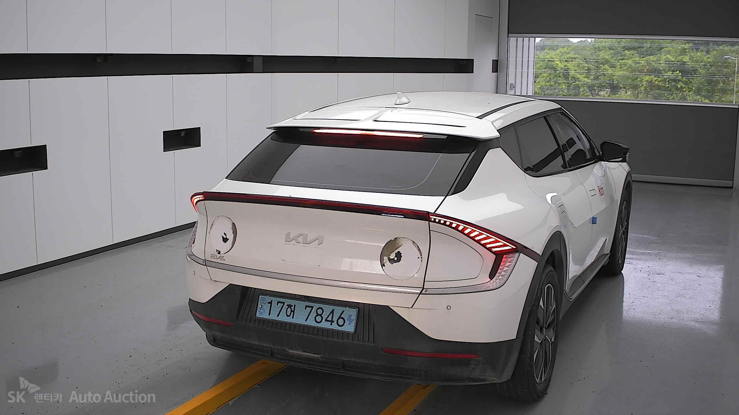 2022 - kia ev6