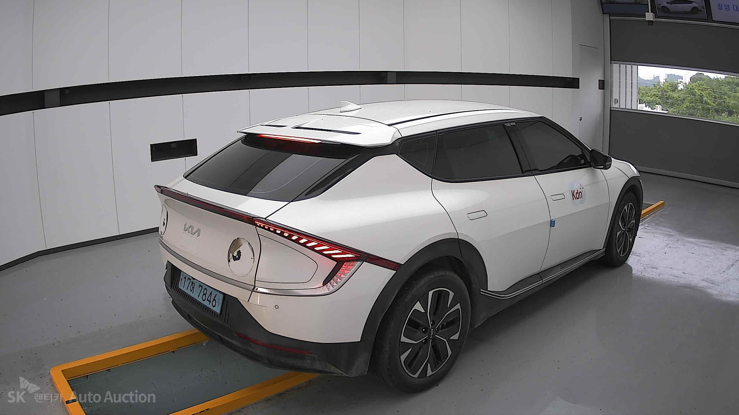 2022 - kia ev6