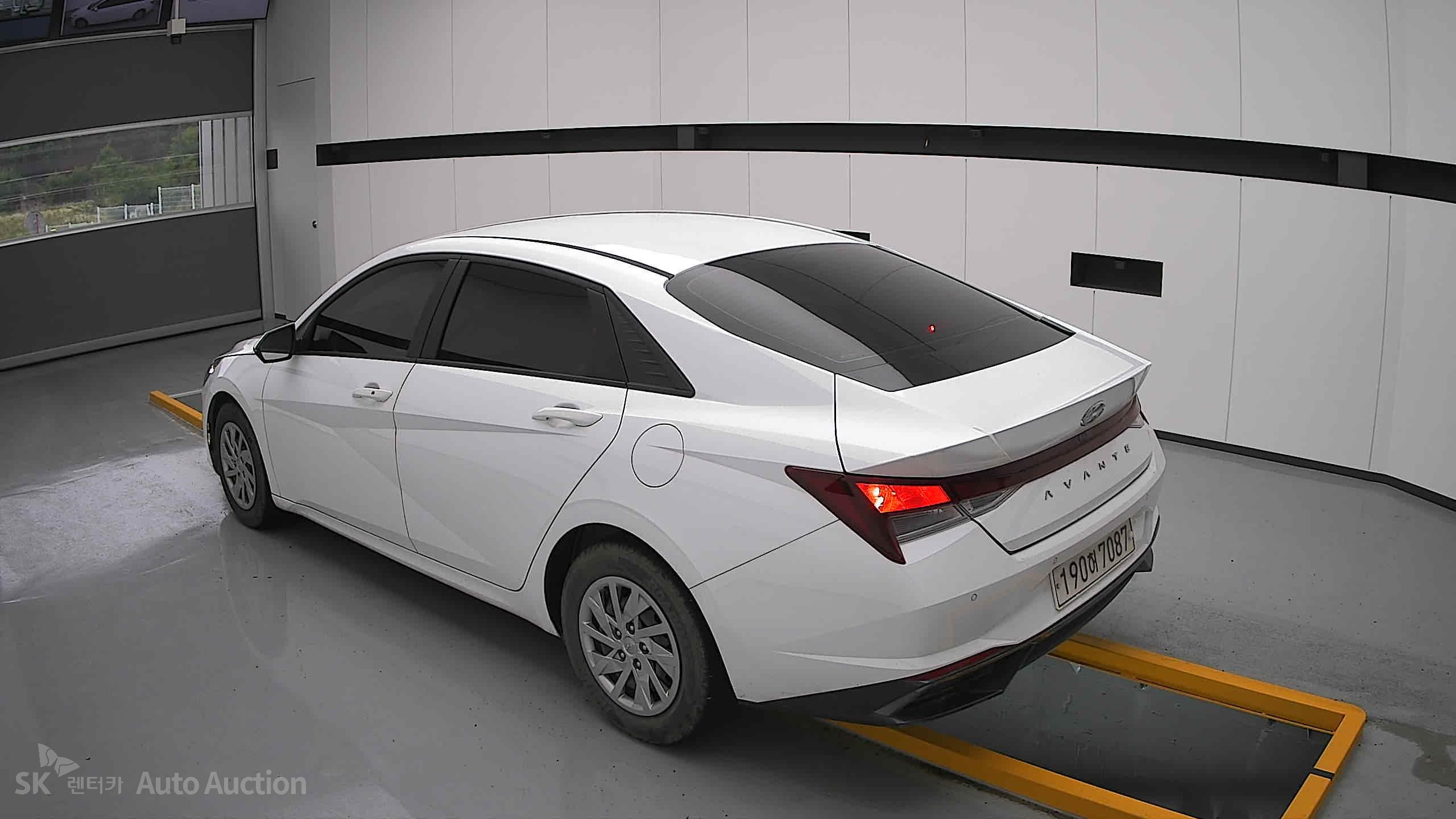 2022 - hyundai avante