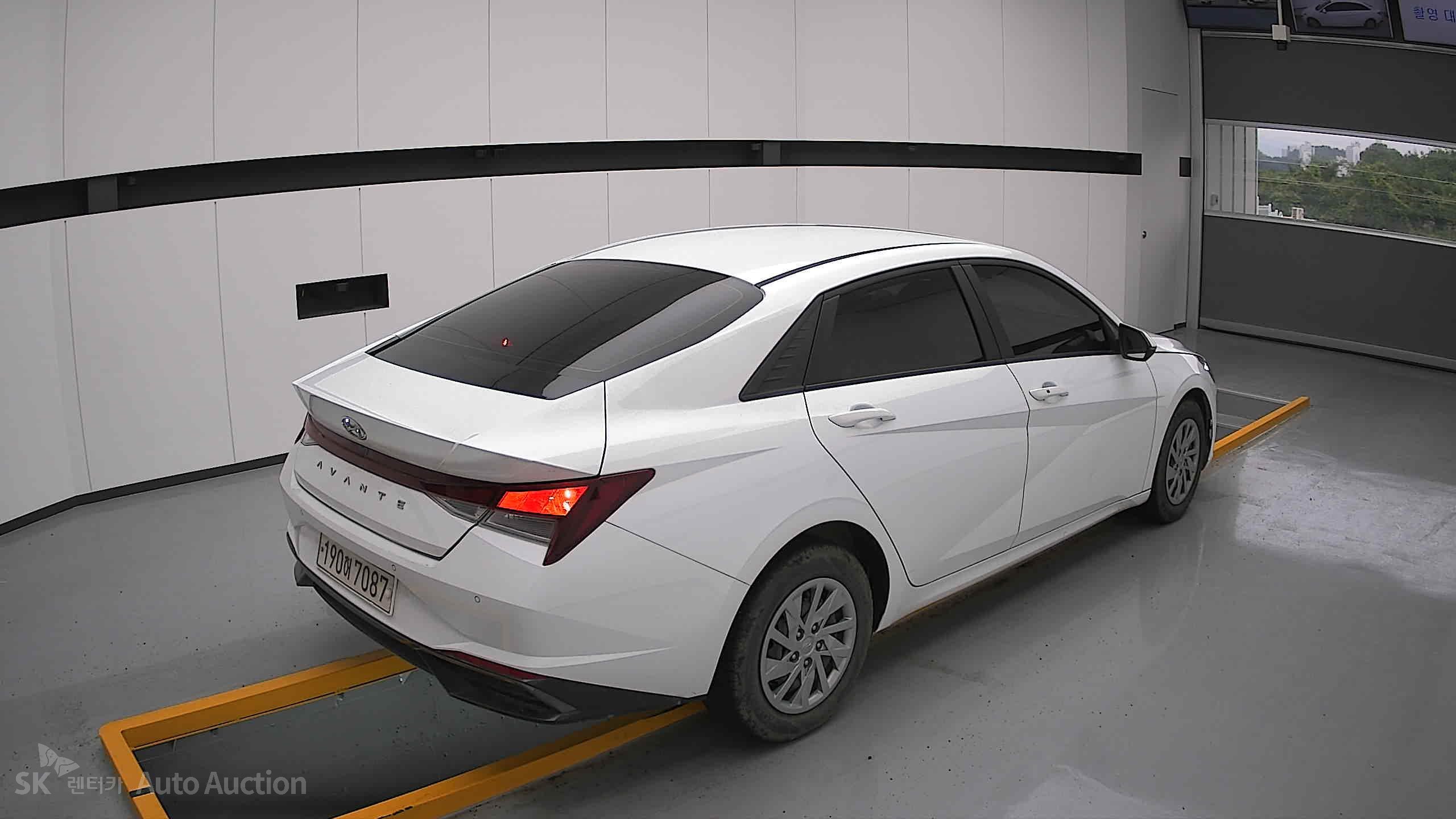 2022 - hyundai avante