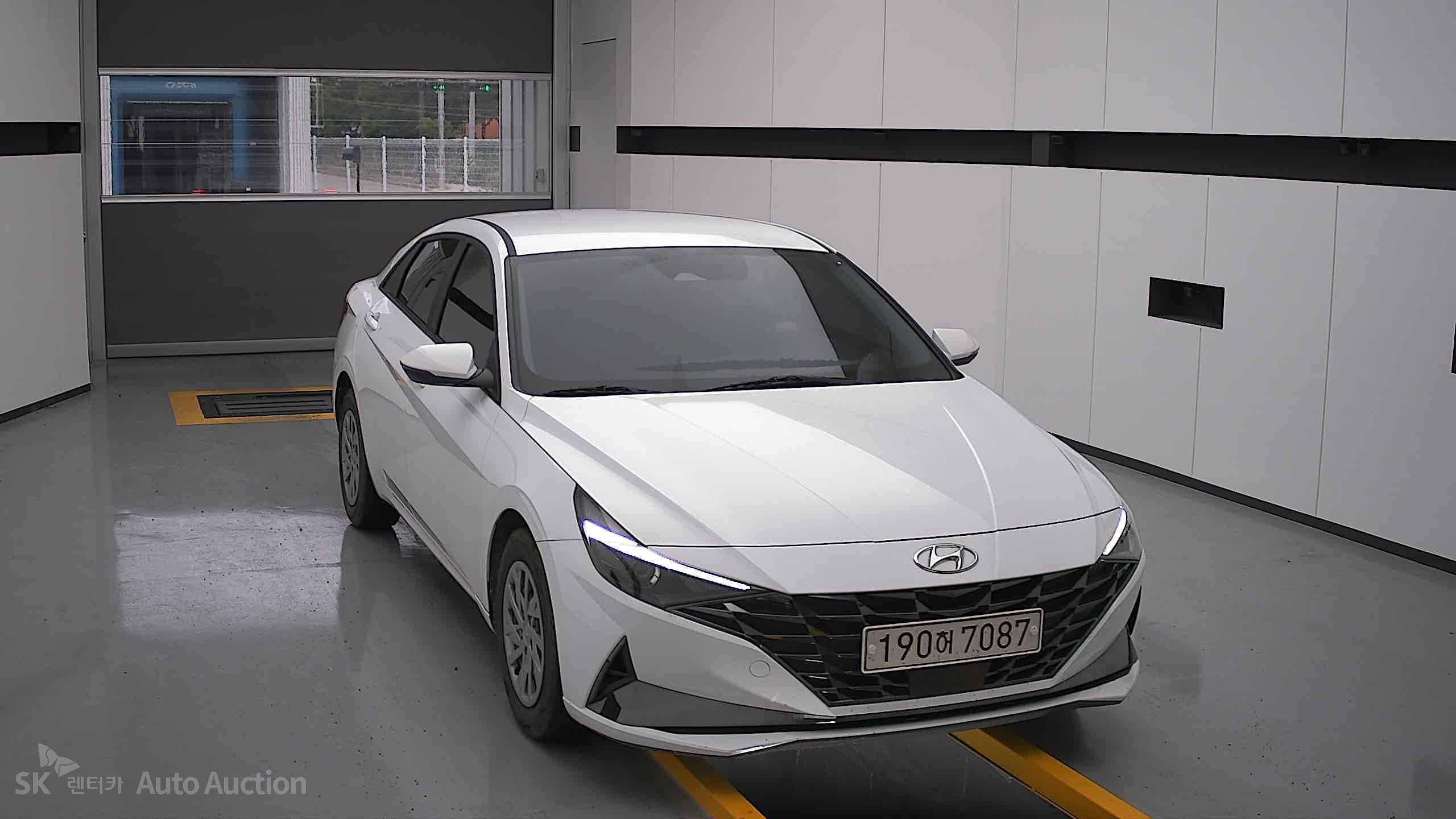 2022 - hyundai avante