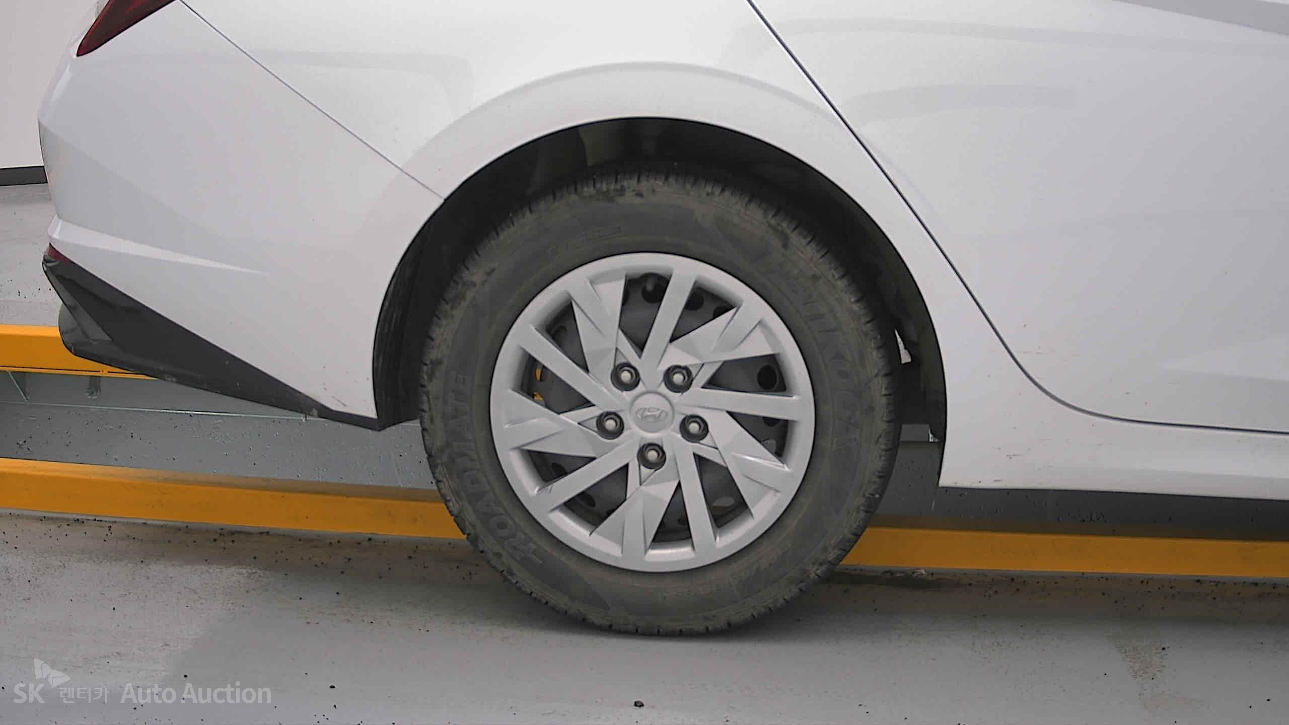 2022 - hyundai avante