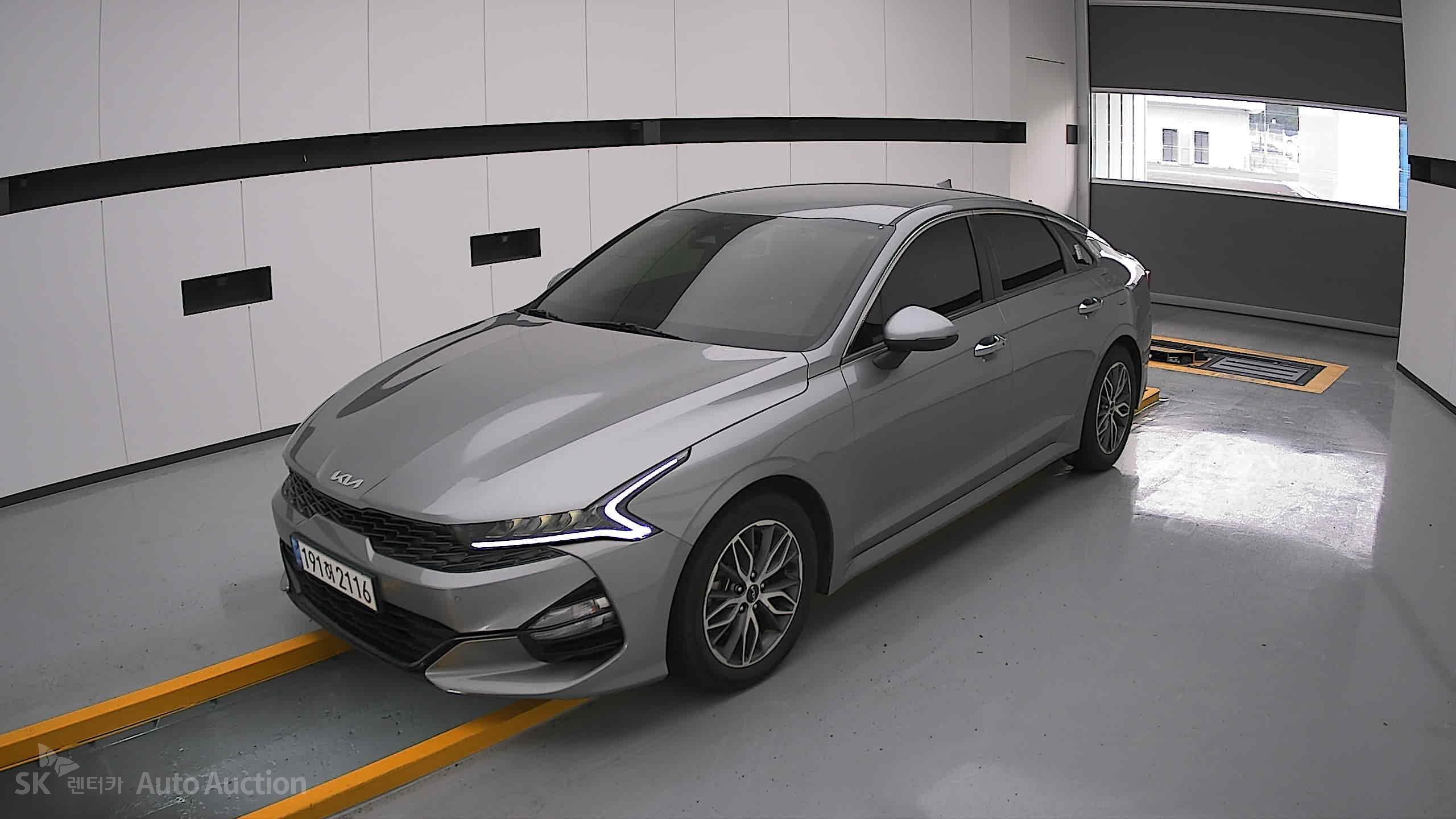 2022 - kia k5