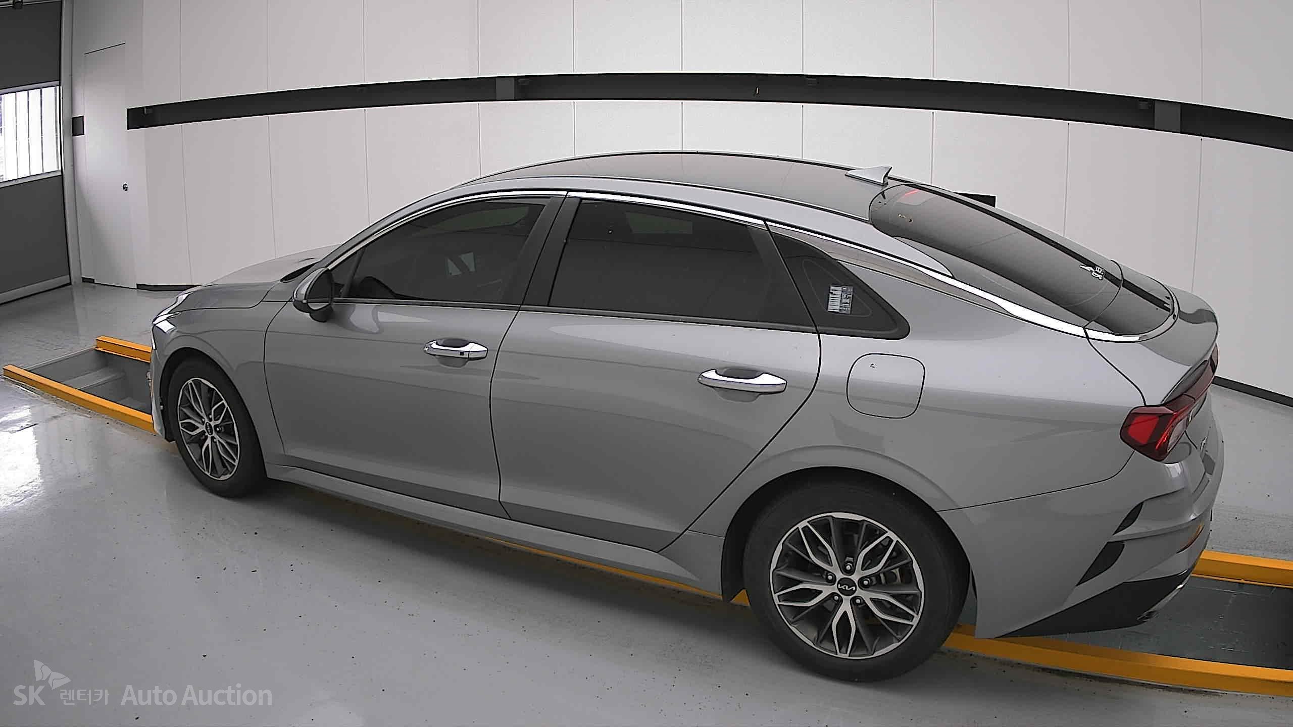2022 - kia k5