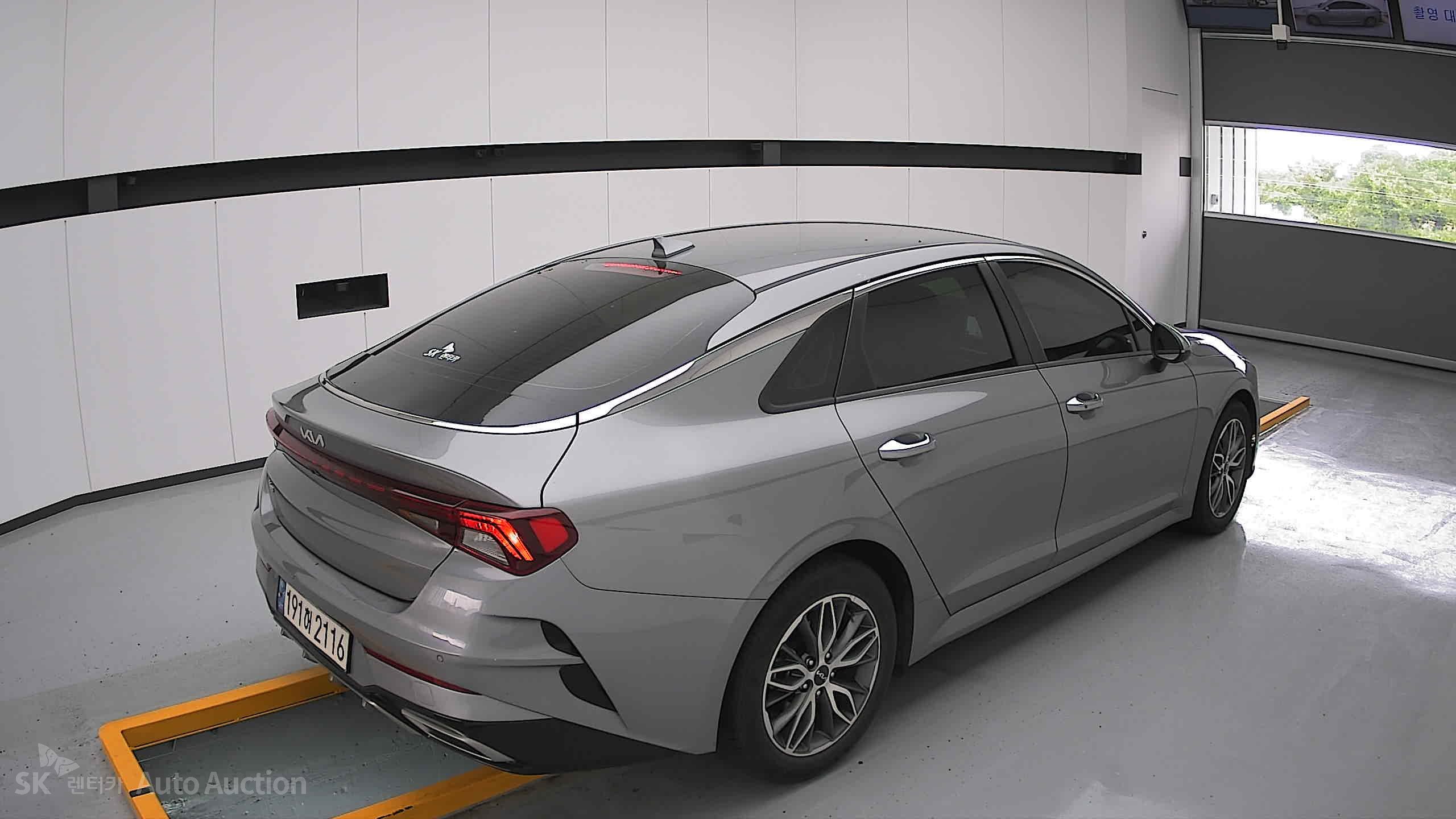 2022 - kia k5
