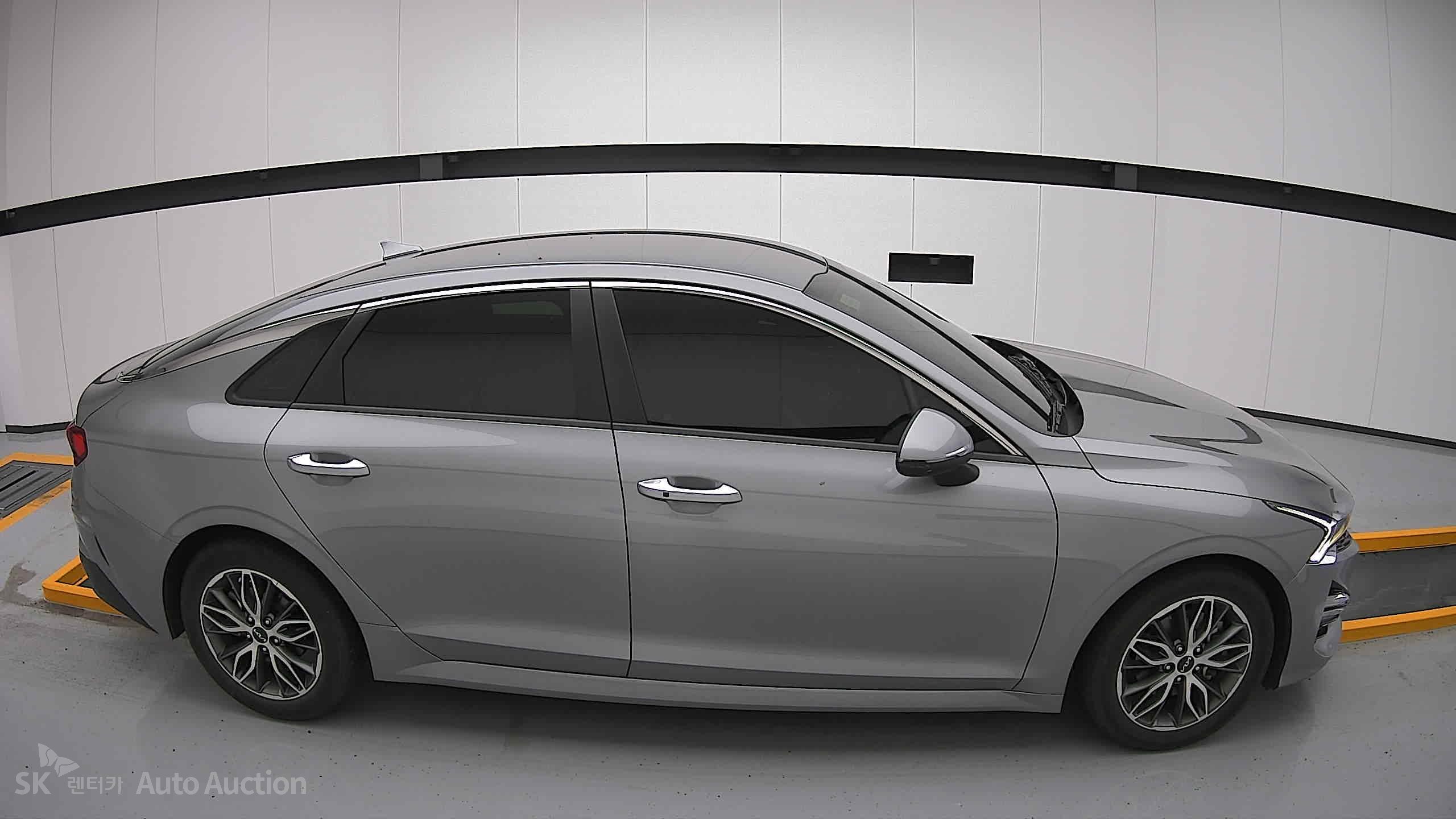 2022 - kia k5