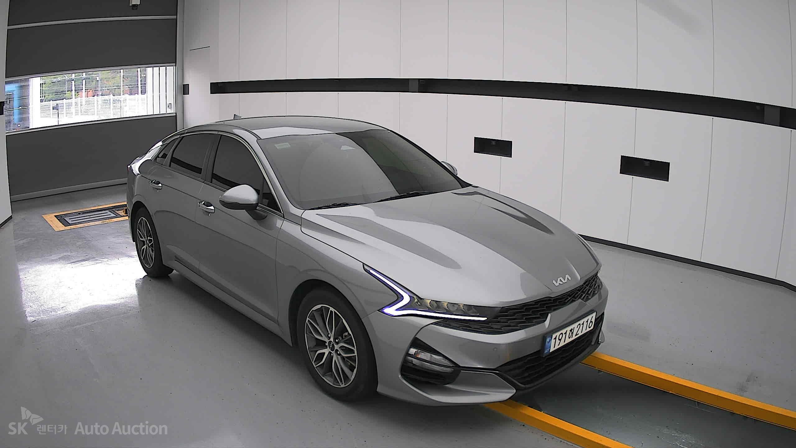 2022 - kia k5