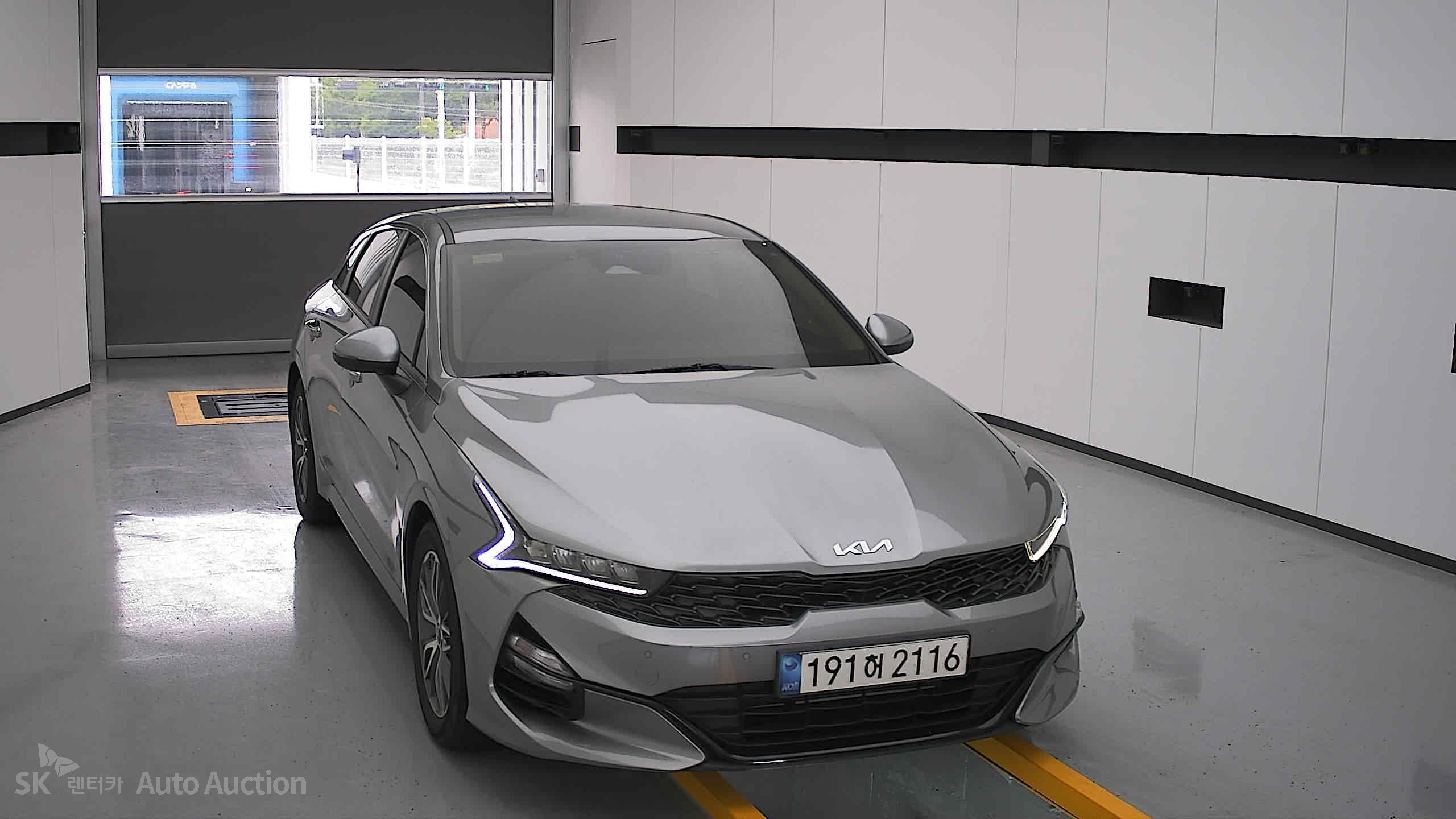2022 - kia k5