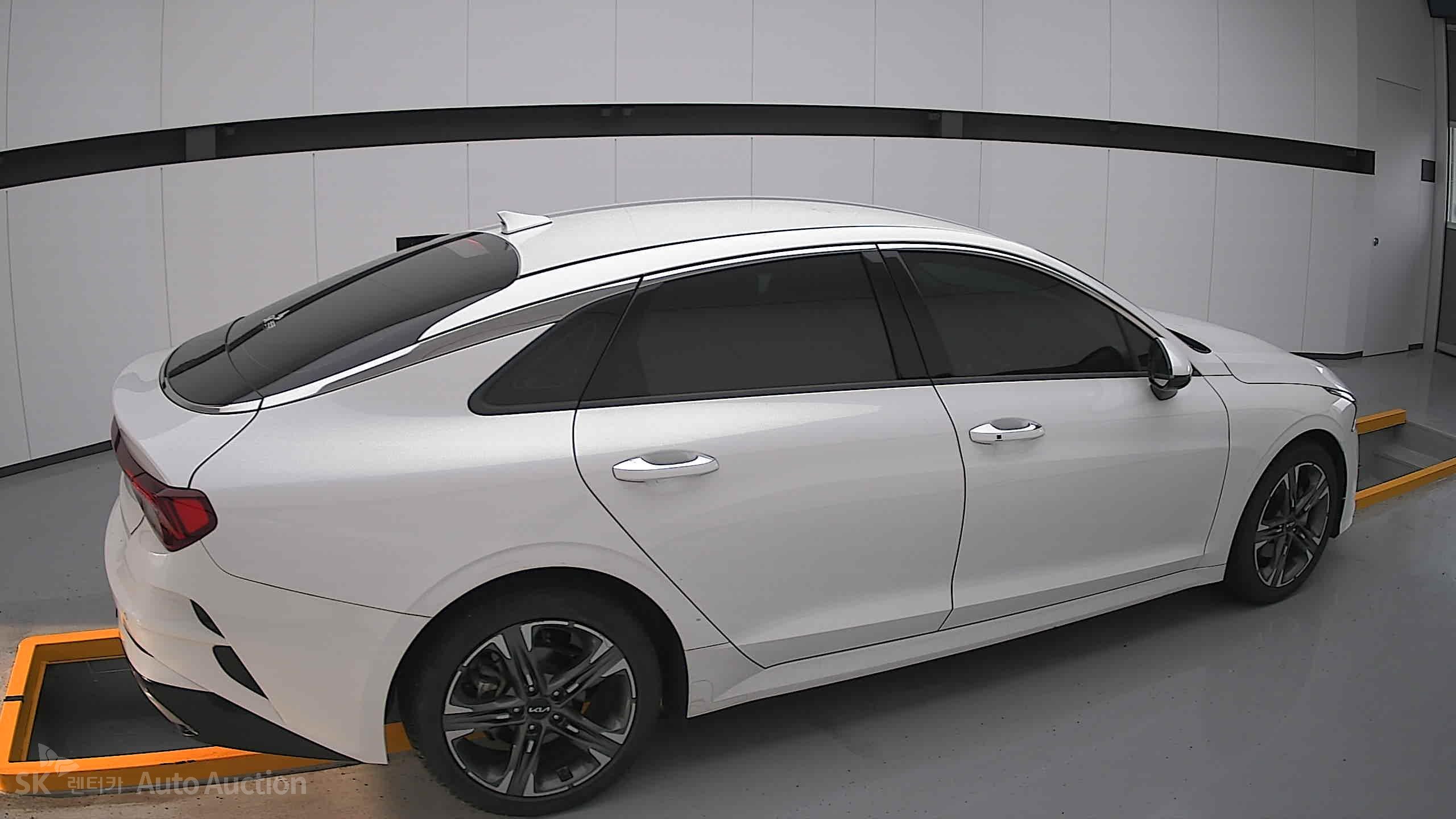 2023 - kia k5