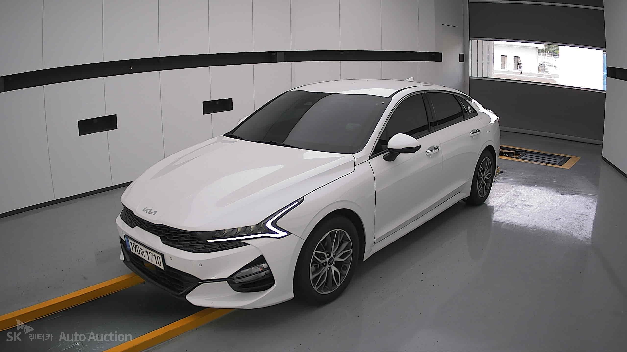 2023 - kia k5