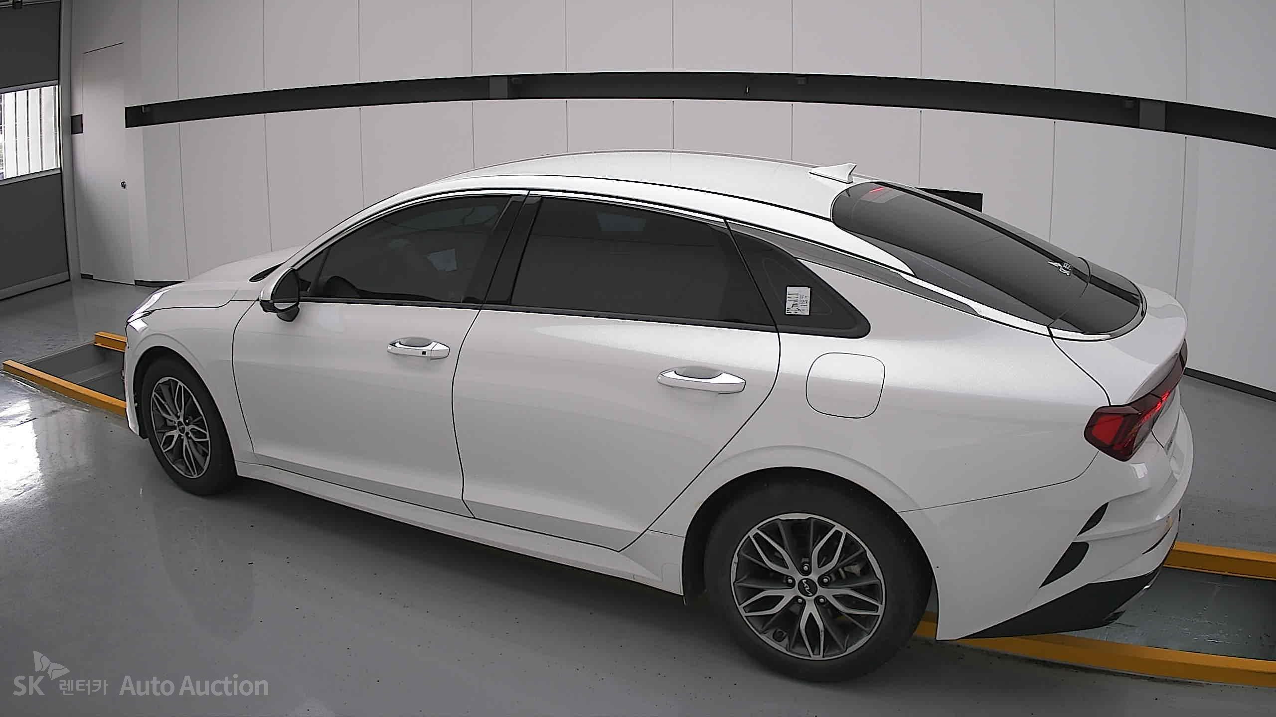 2023 - kia k5