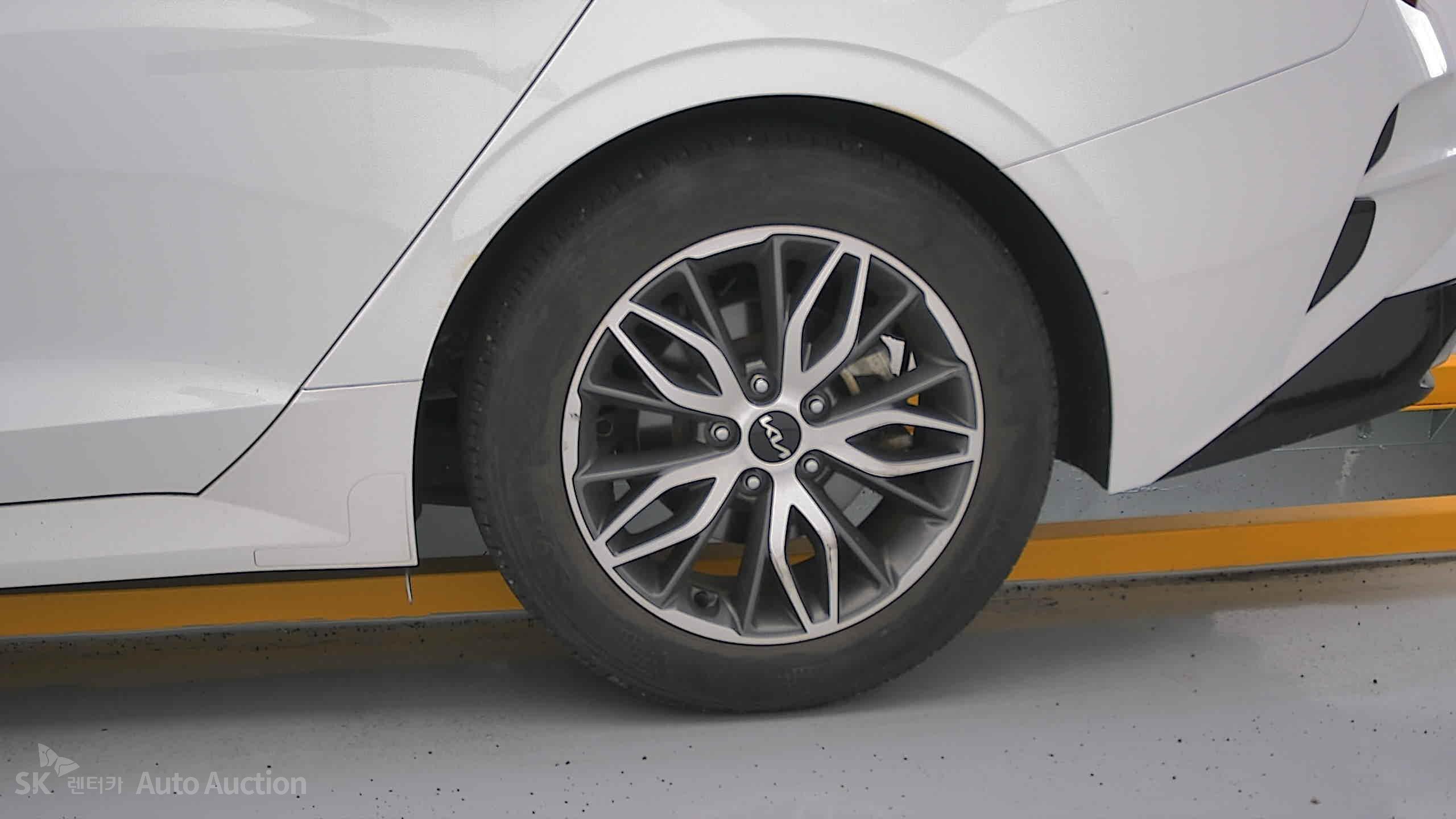 2023 - kia k5
