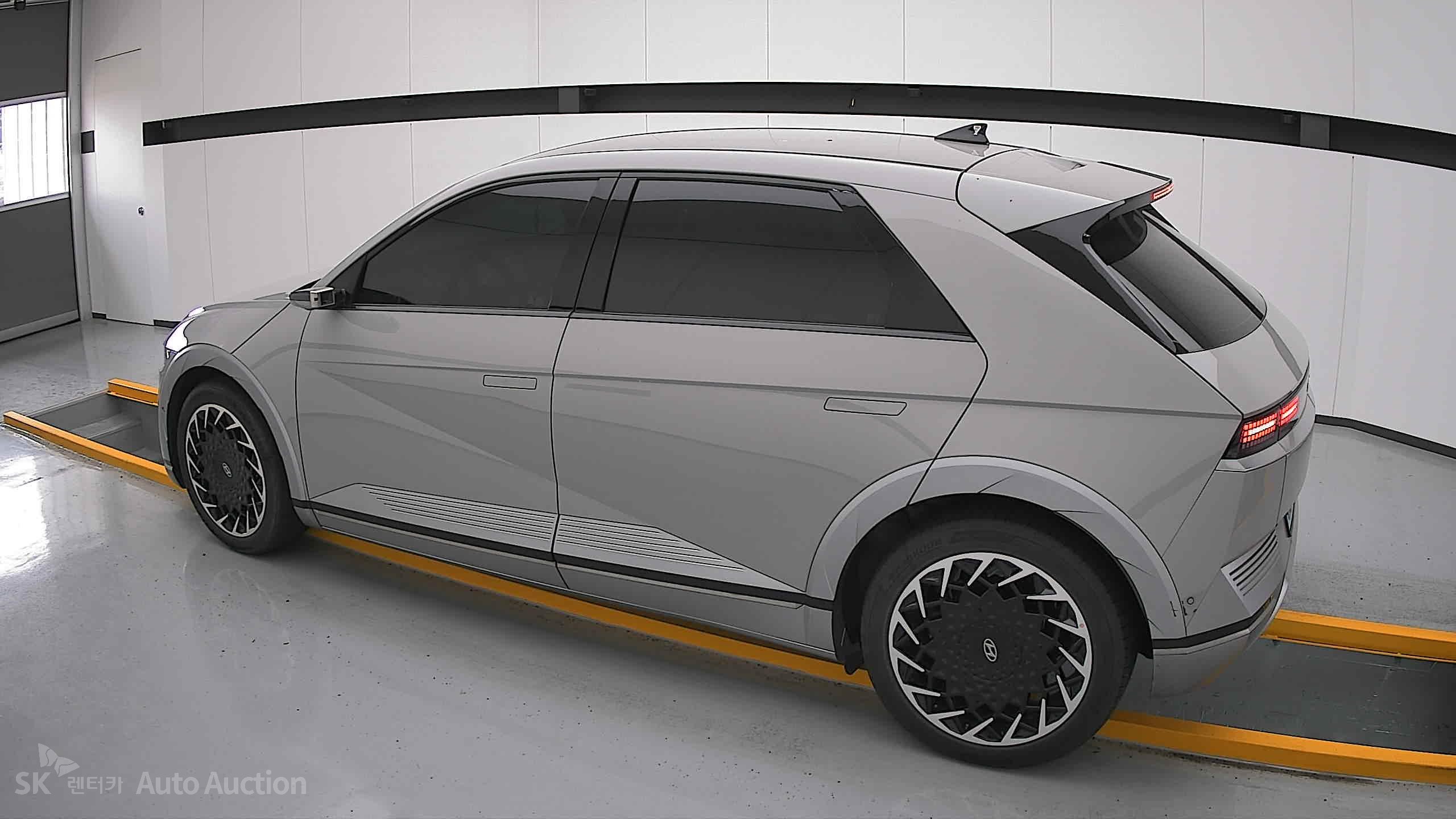 2022 - hyundai ioniq