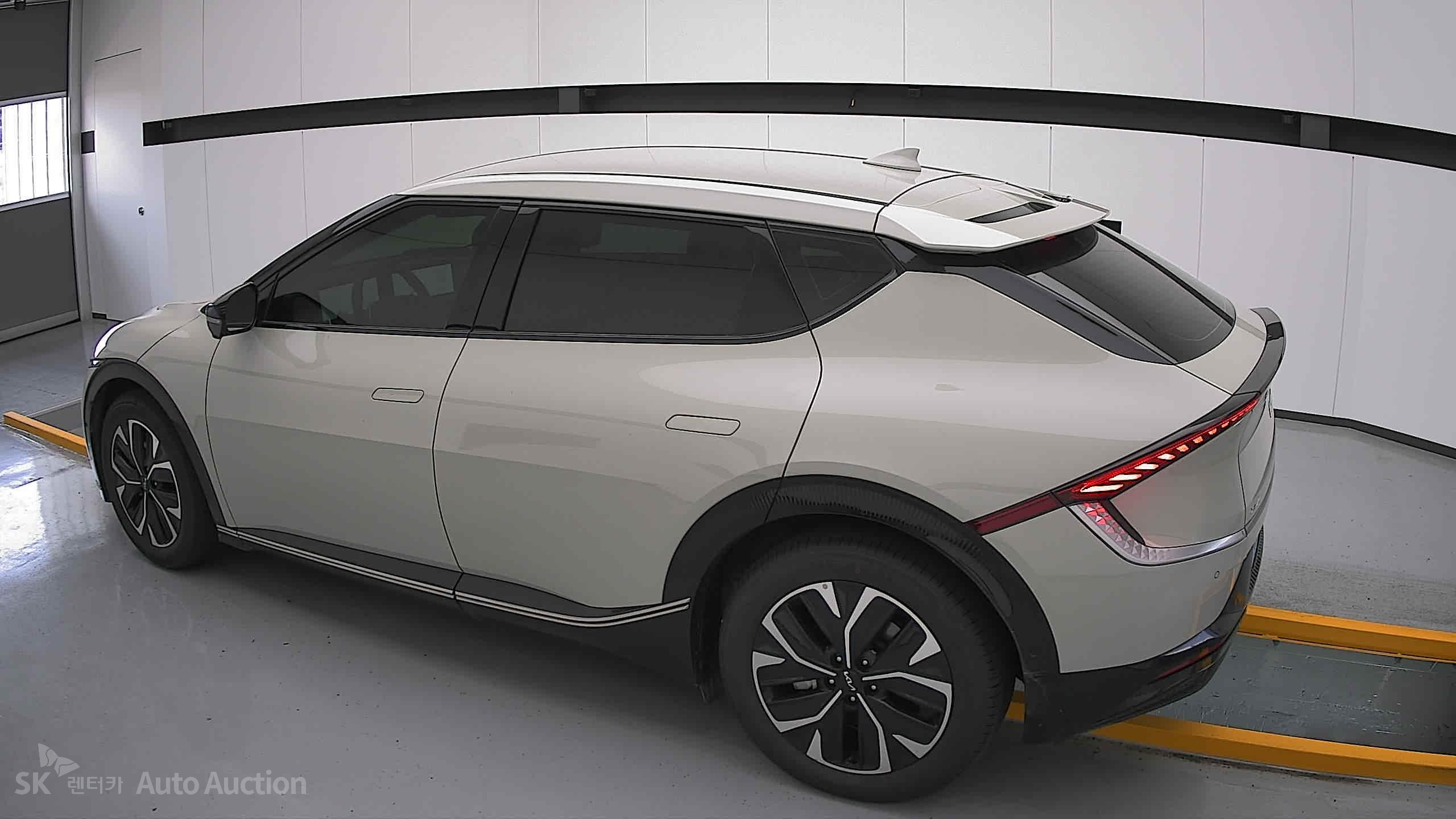 2022 - kia ev6