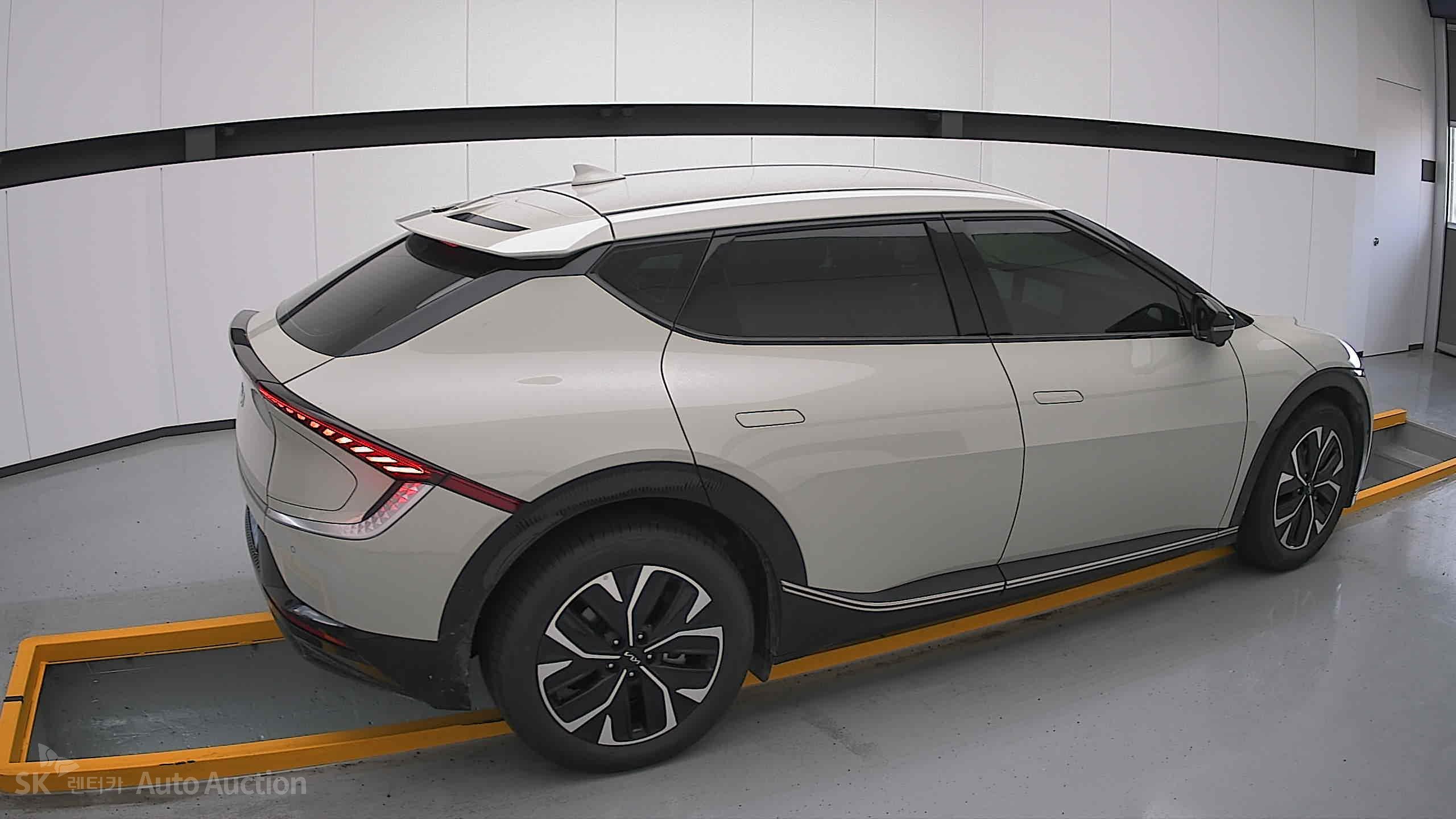 2022 - kia ev6