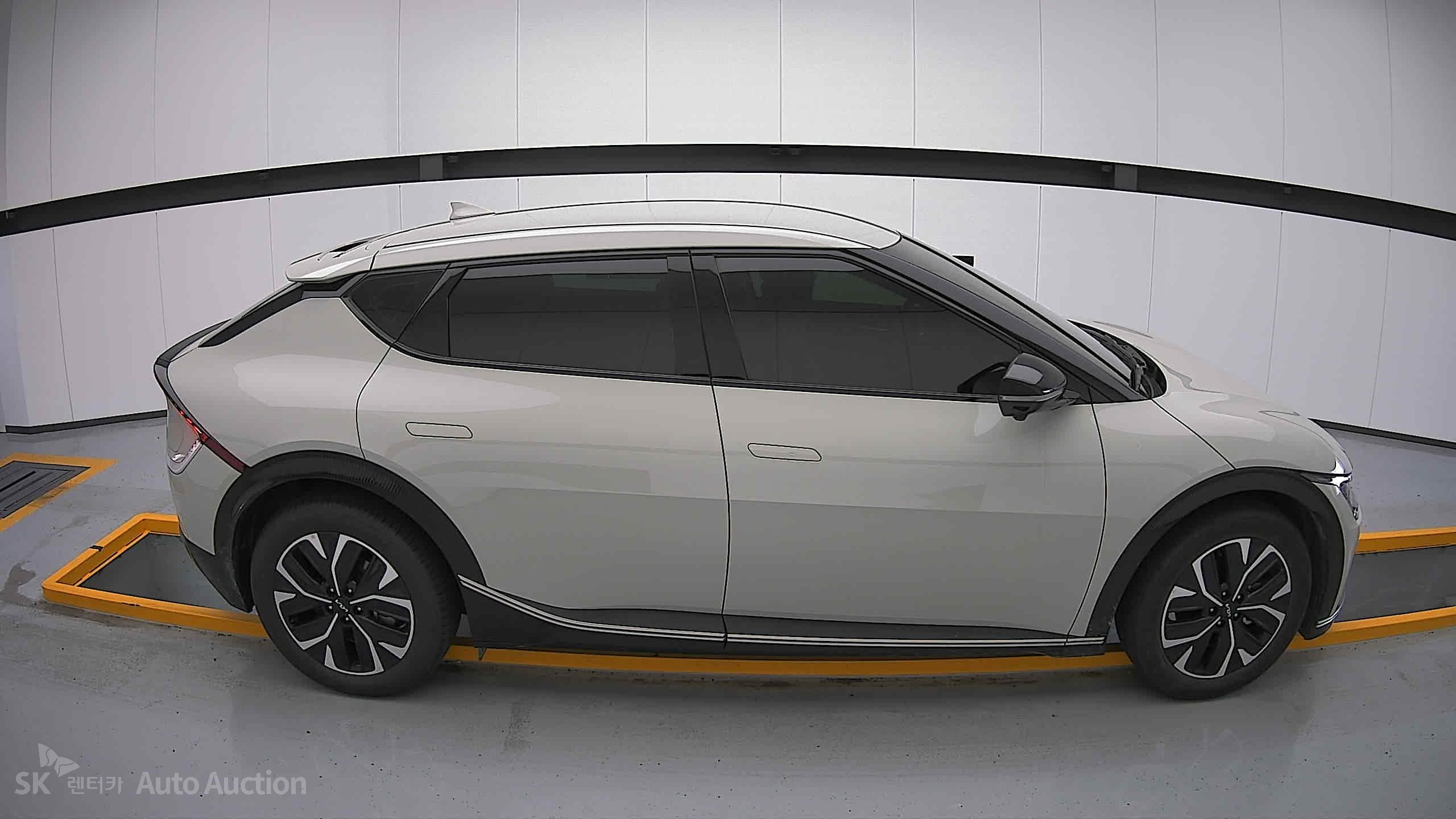 2022 - kia ev6