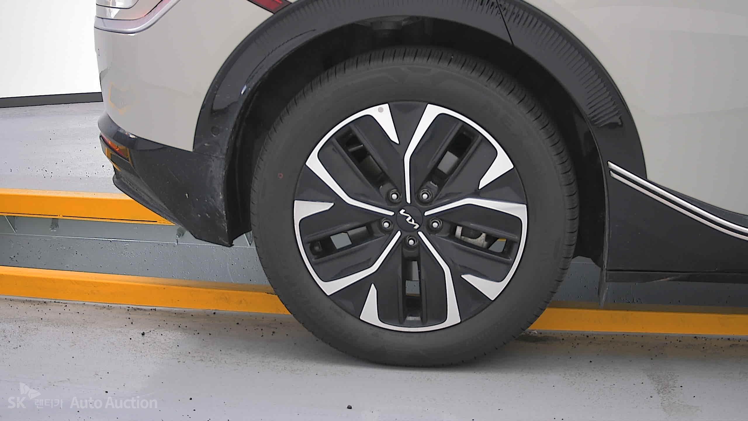 2022 - kia ev6