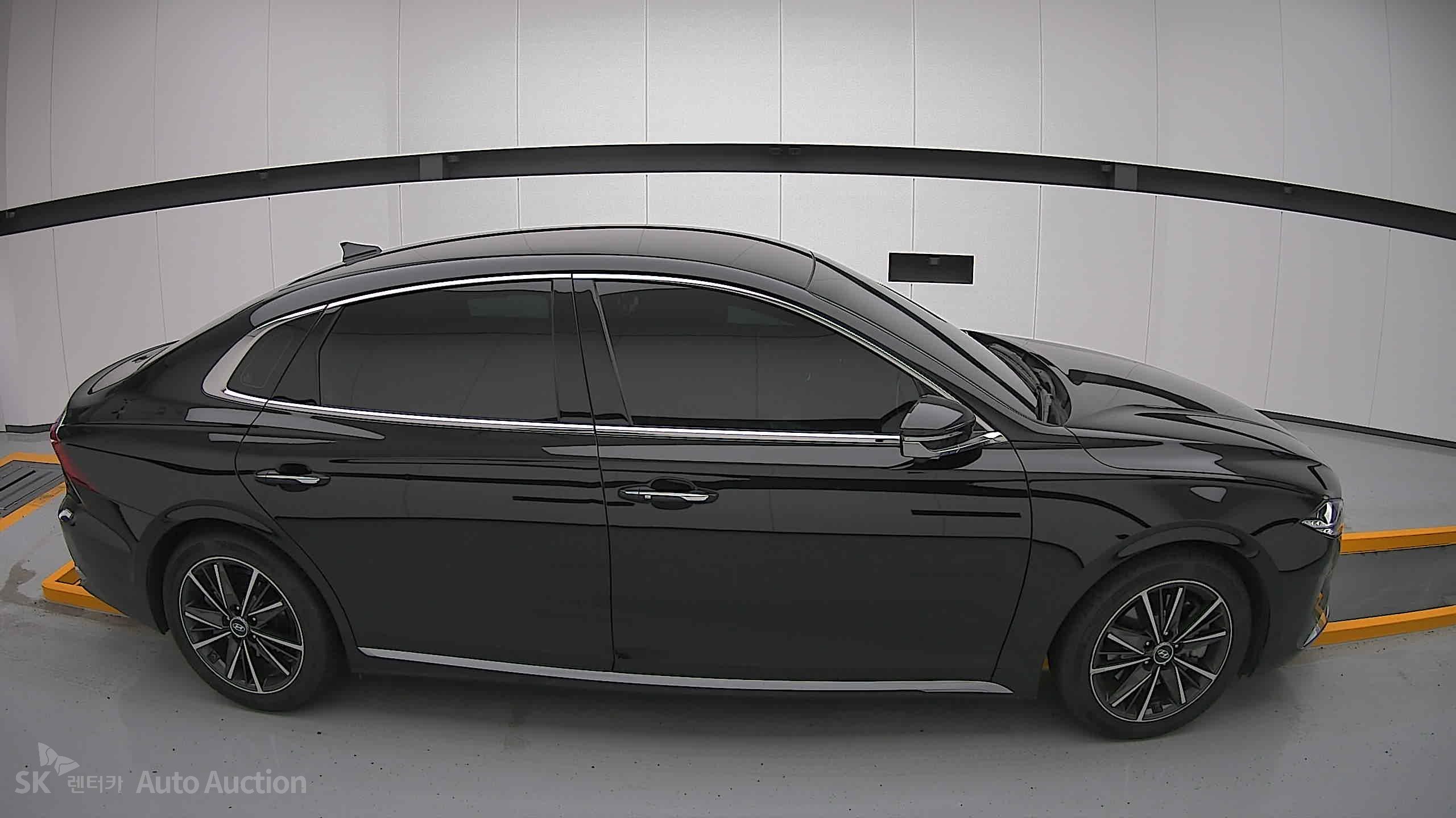 2021 - hyundai grandeur