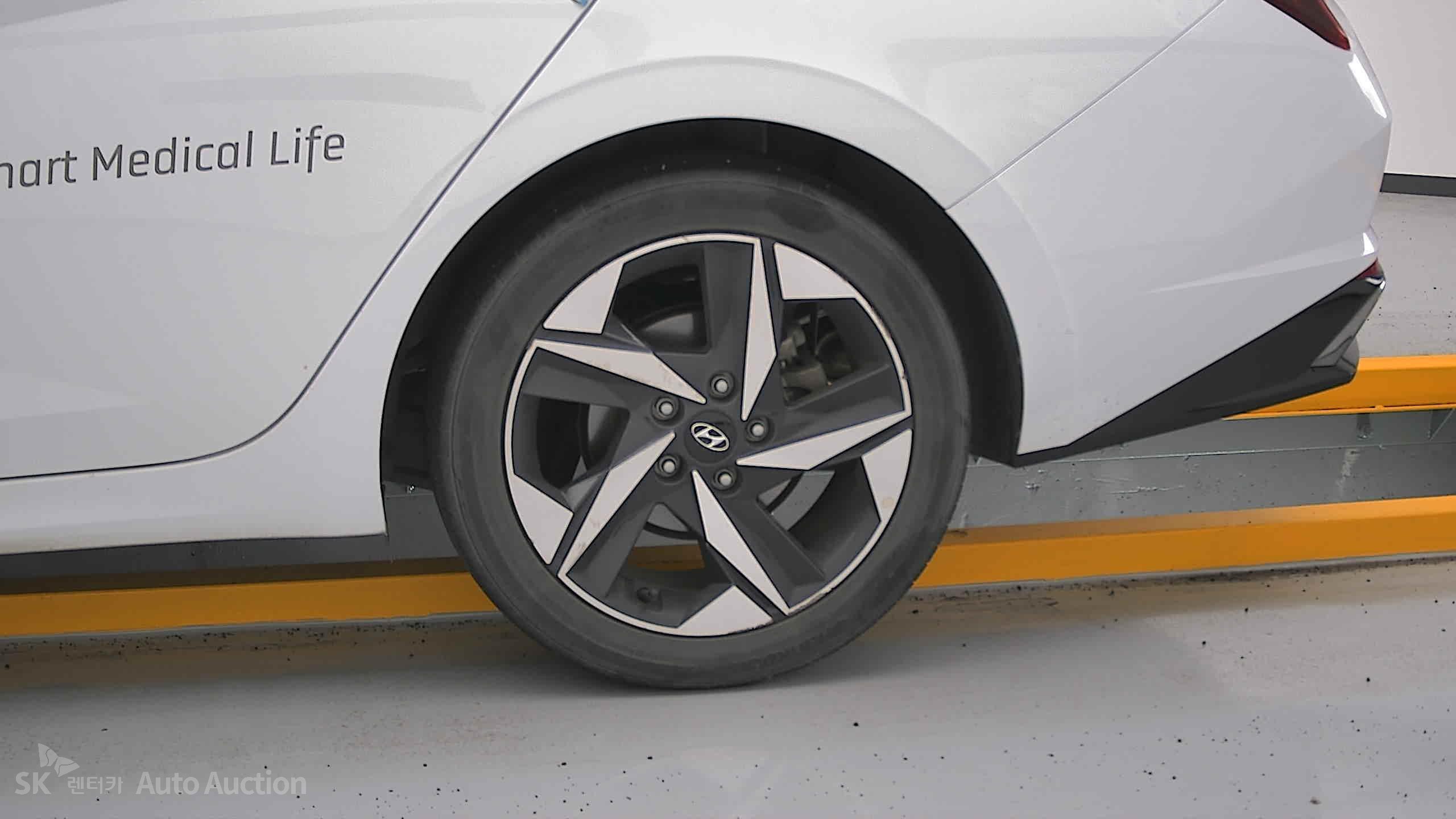 2023 - hyundai avante