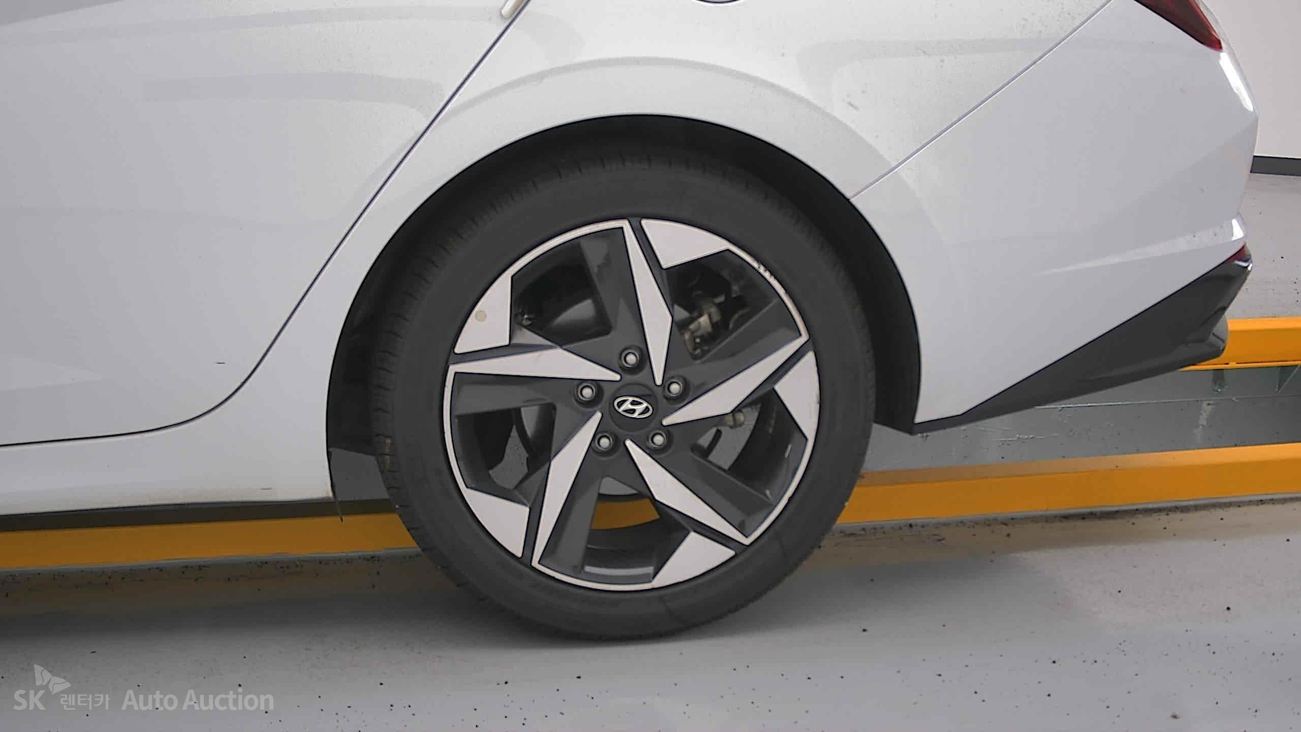 2023 - hyundai avante