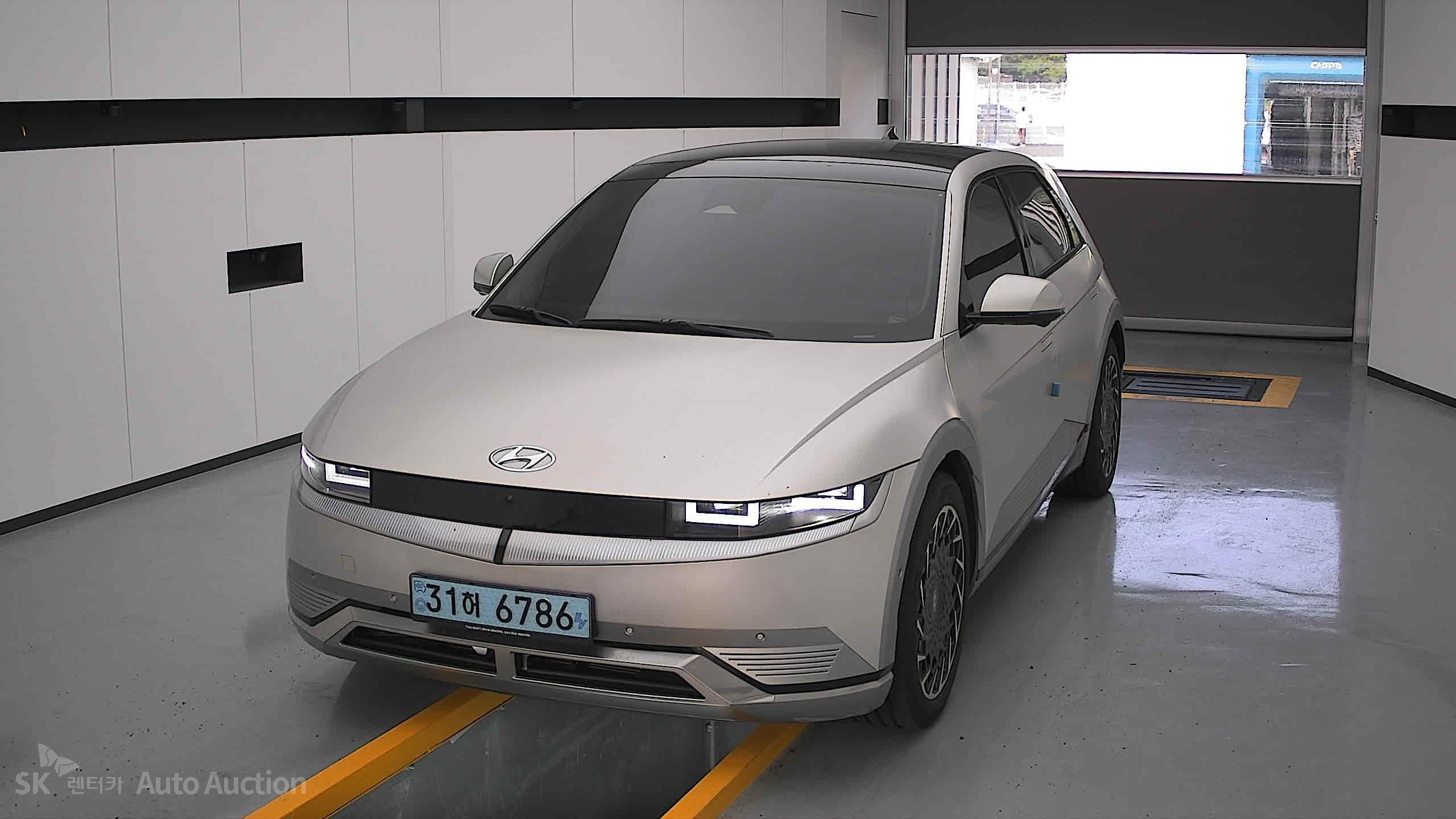 2022 - hyundai ioniq