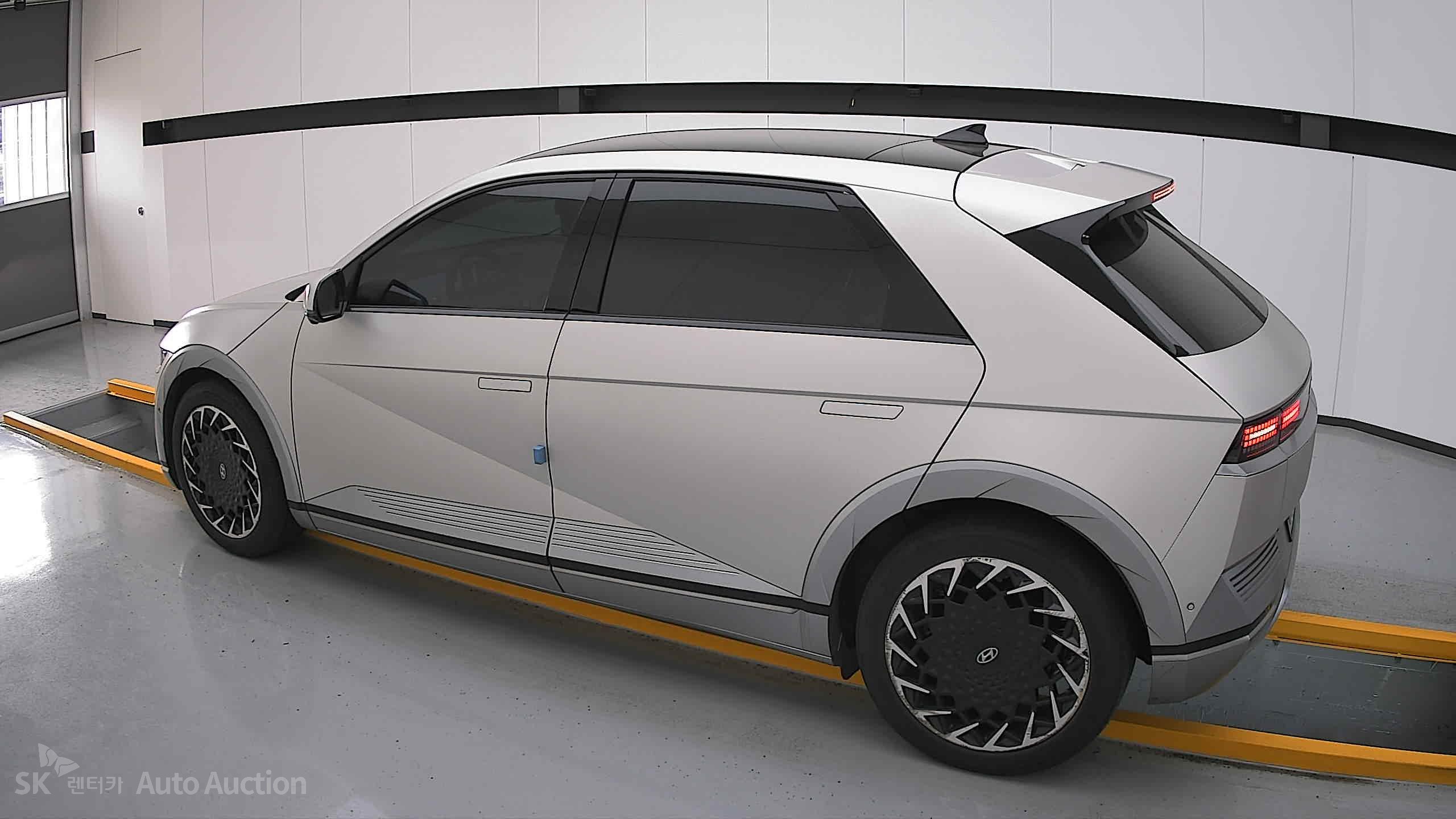 2022 - hyundai ioniq