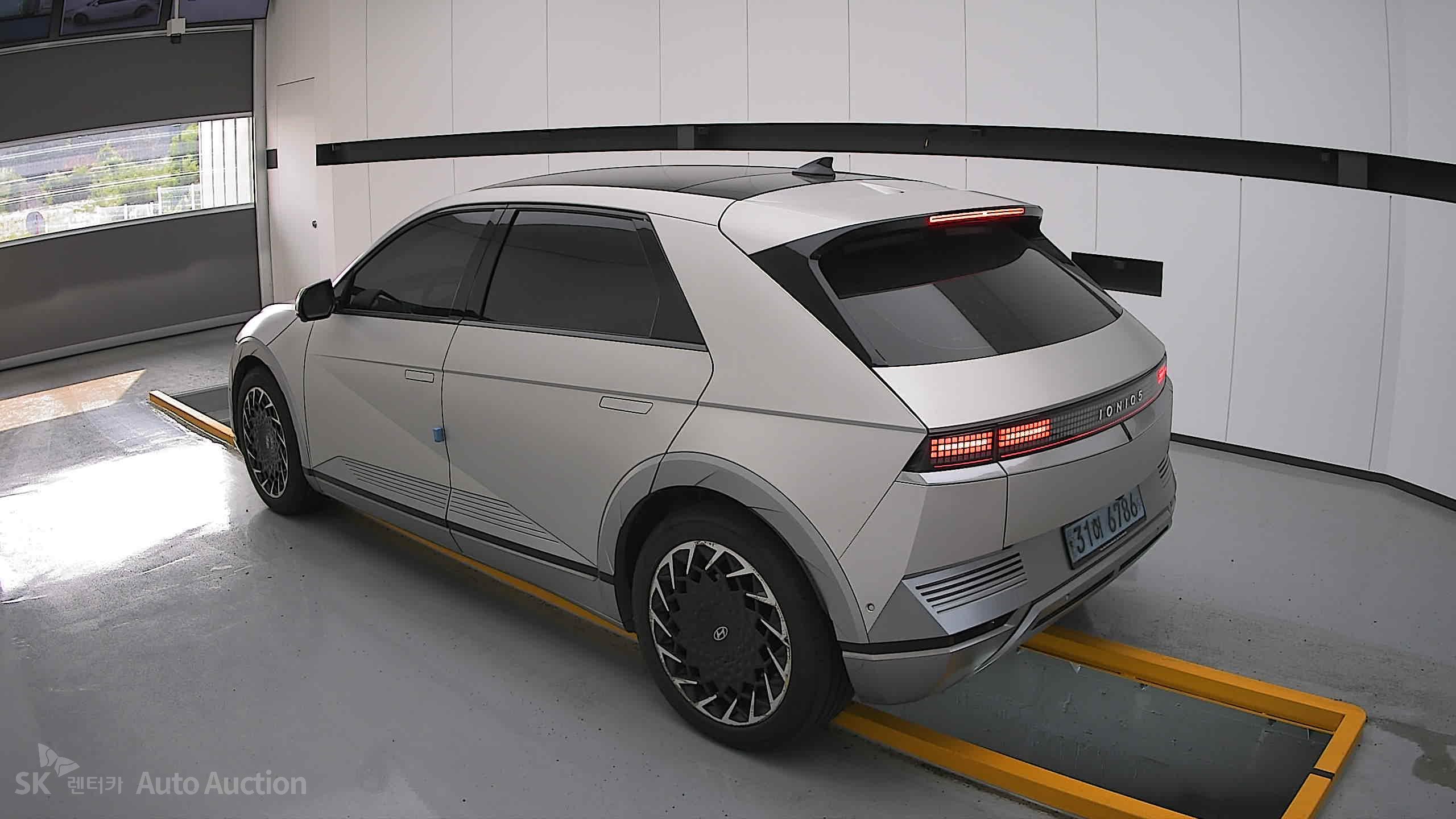 2022 - hyundai ioniq