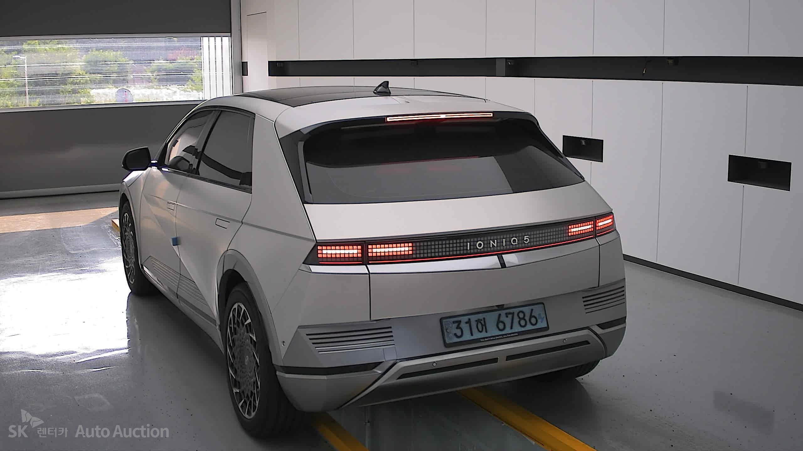 2022 - hyundai ioniq