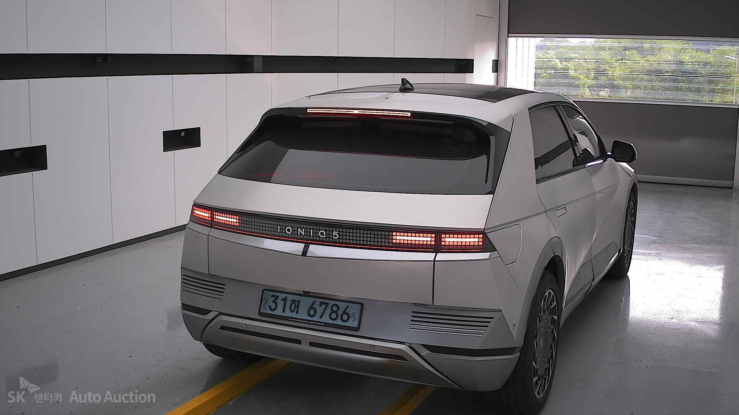 2022 - hyundai ioniq
